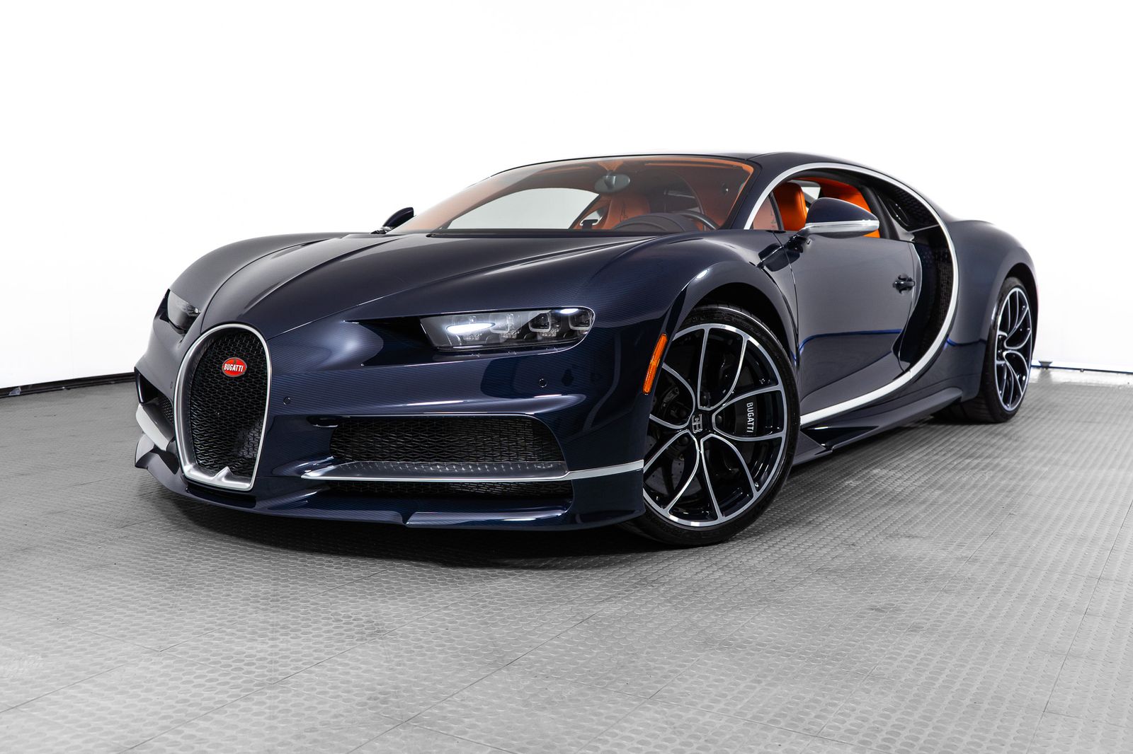 2018 Bugatti Chiron — full photo 1 of 86