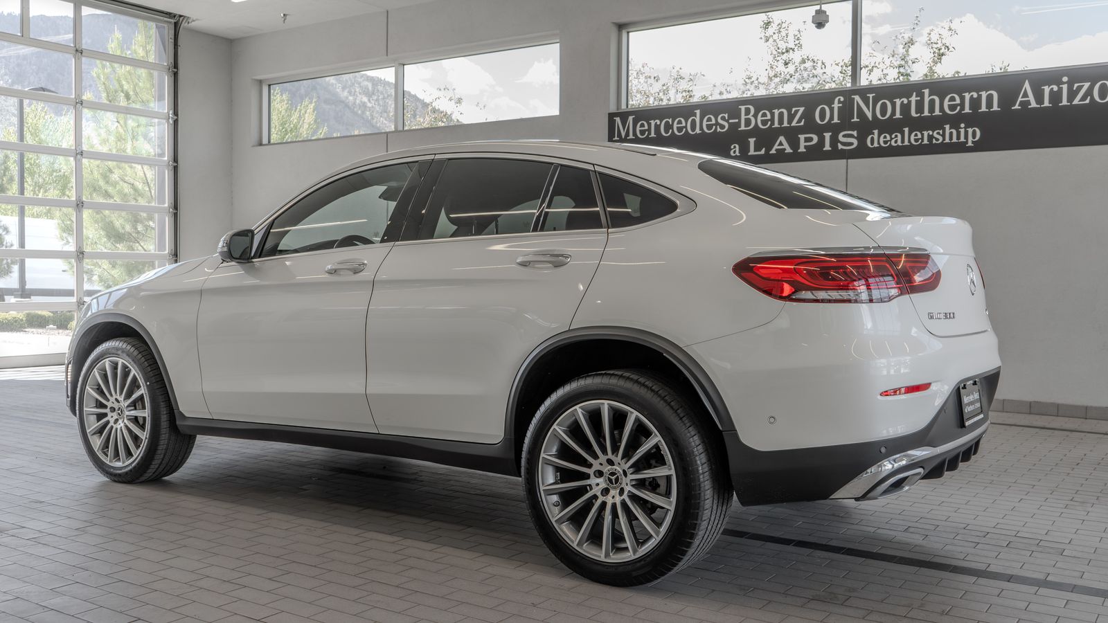 2023 Mercedes-Benz GLC GLC 300 Coupe — full photo 13 of 35