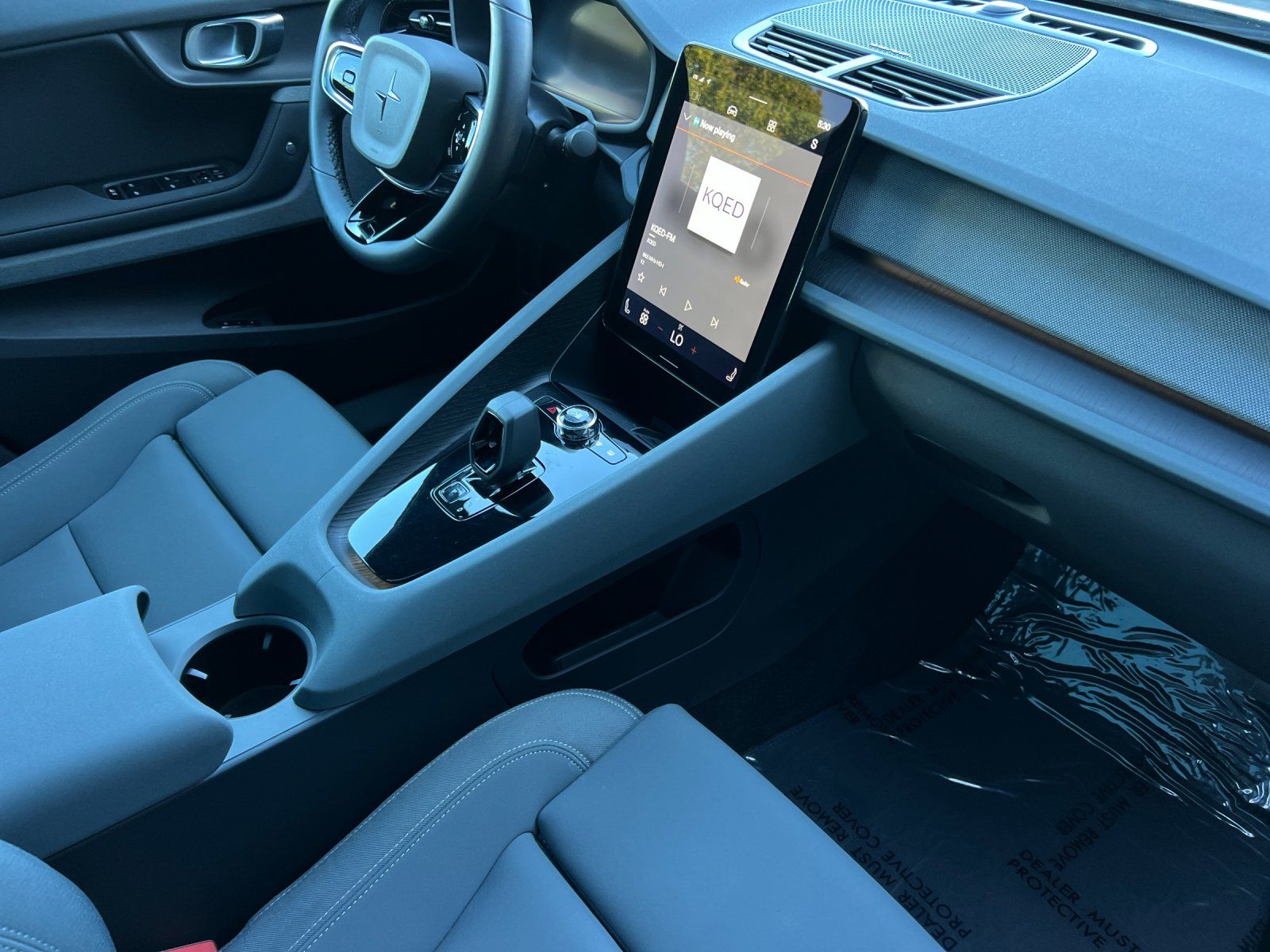 2022 Polestar 2 Long Range Dual Motor — foto completa 16 de 29