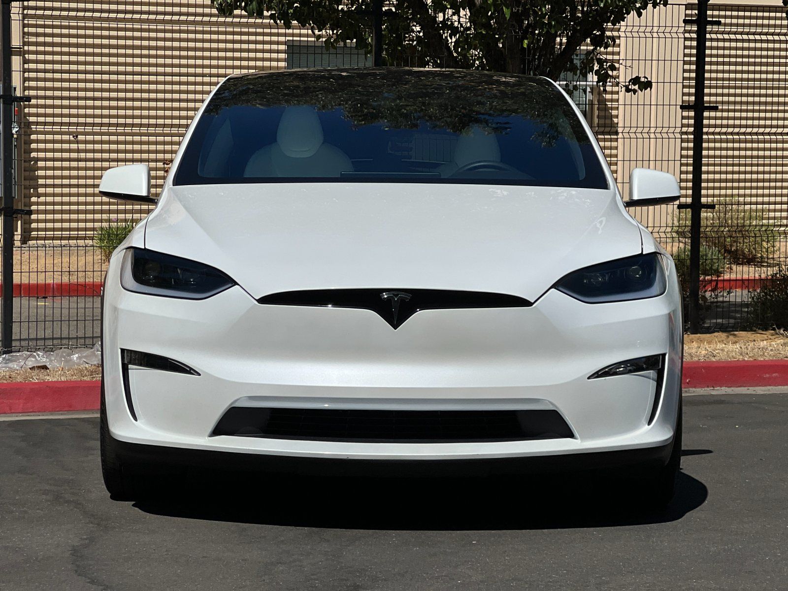 2023 Tesla Model X — foto completa 9 de 28