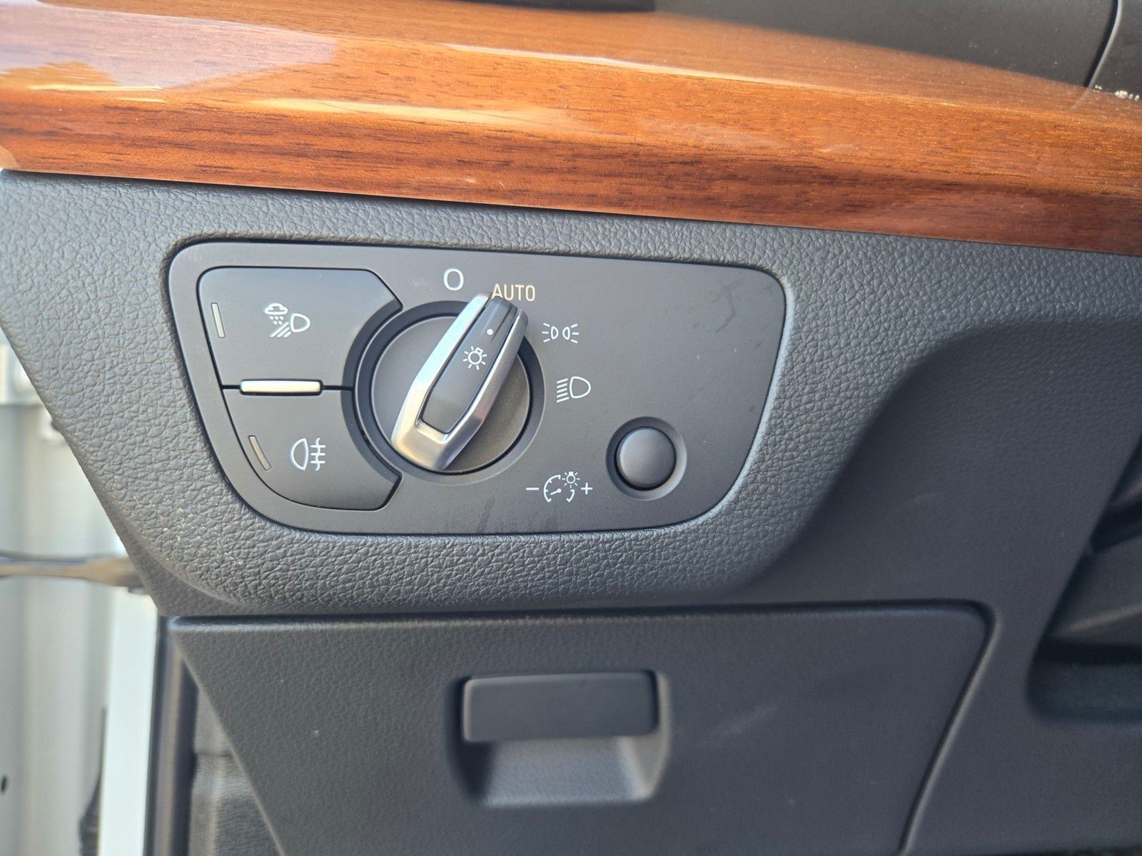 2024 Audi Q5 e 55 Premium — foto completa 23 de 45