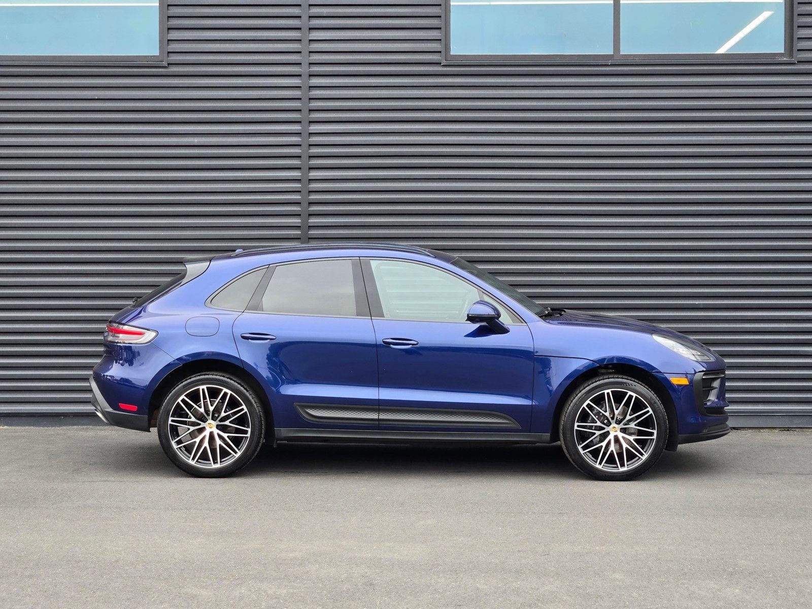2024 Porsche Macan Base — foto completa 8 de 27