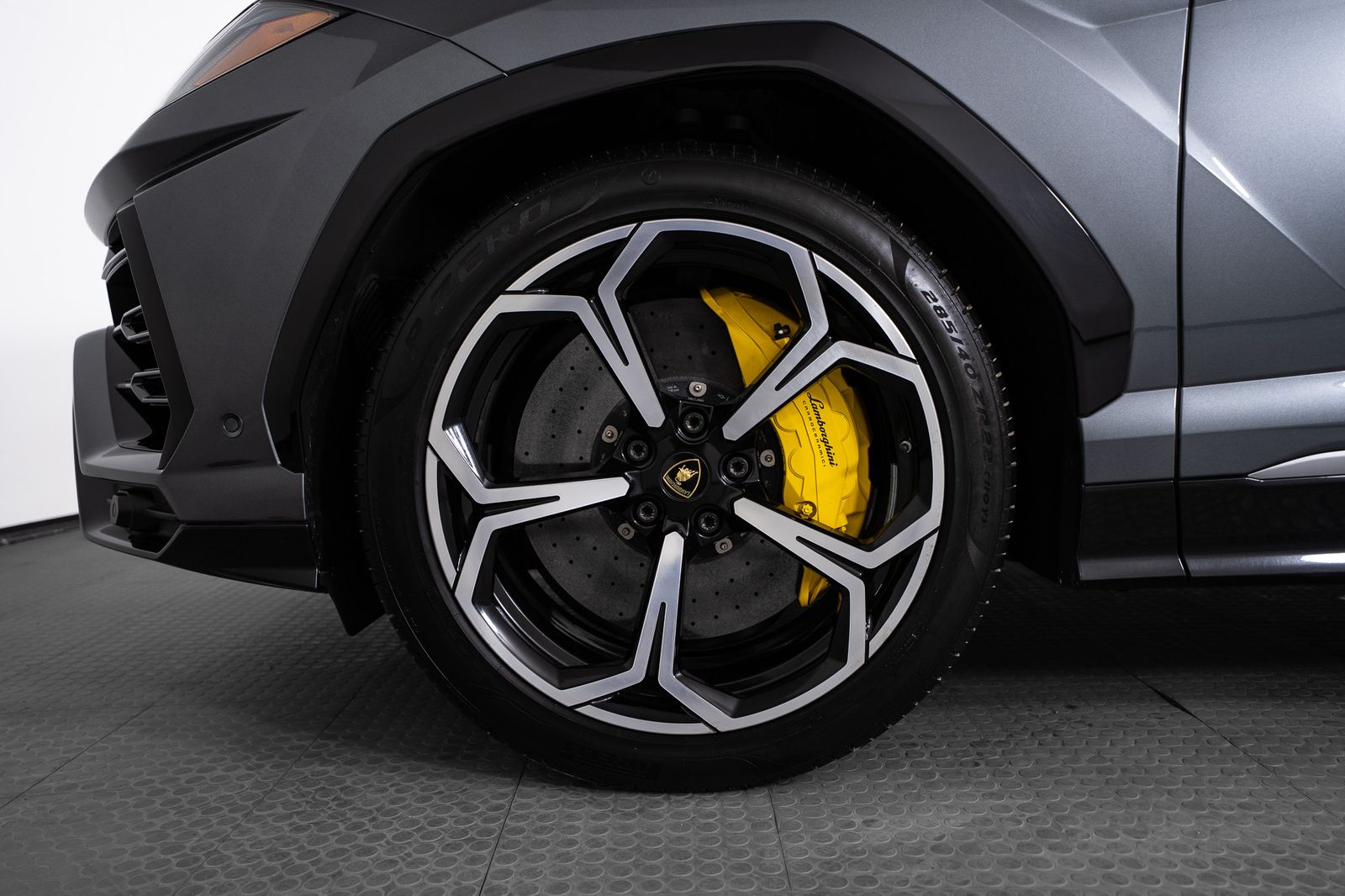 2020 Lamborghini Urus — foto completa 14 de 53
