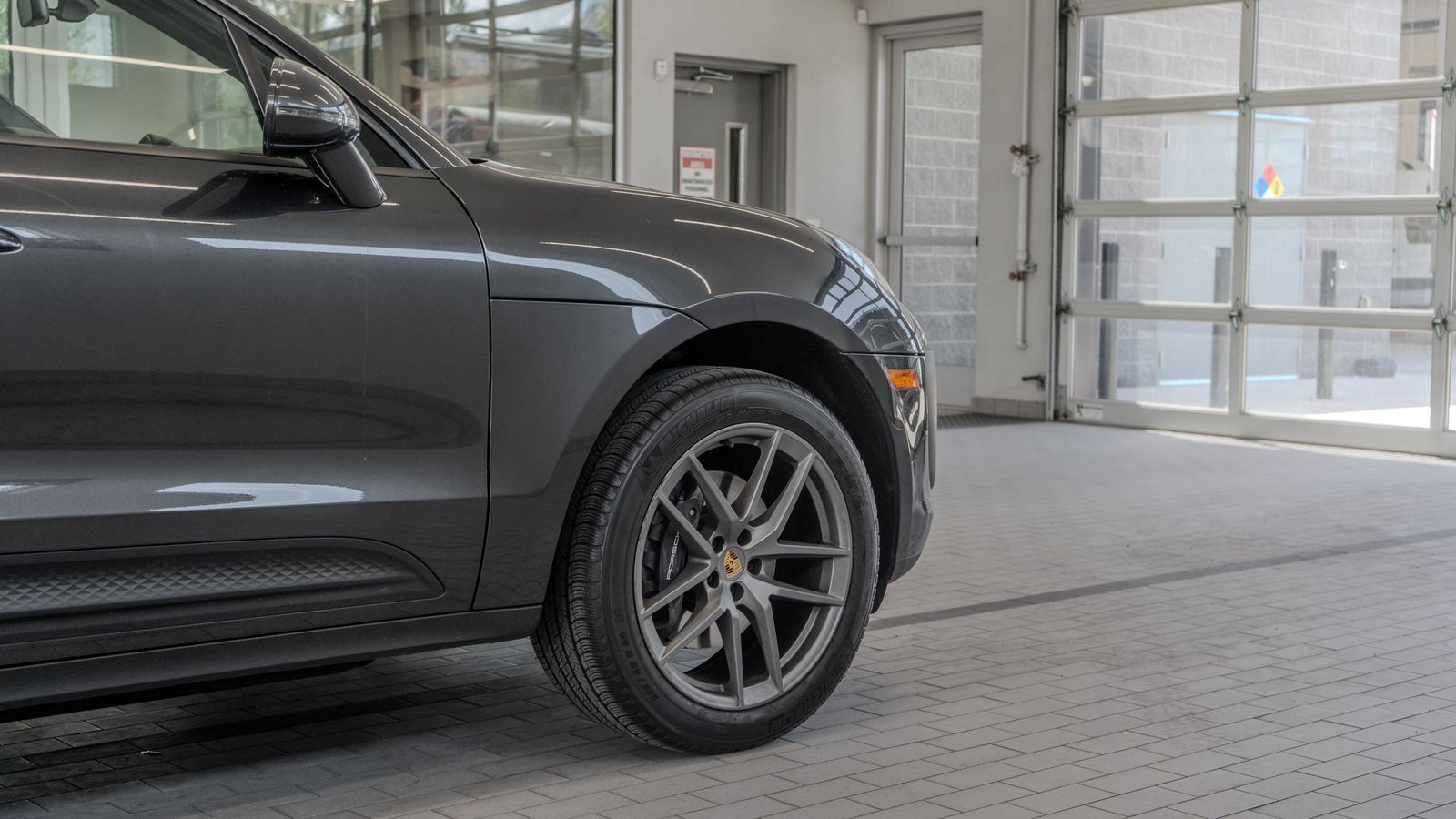 2023 Porsche Macan Base — foto completa 30 de 35