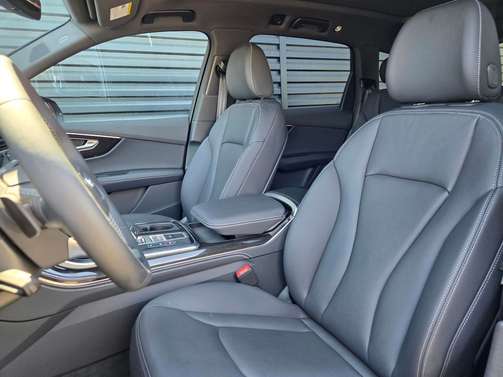 2025 Audi Q7 55 Premium Plus — foto completa 19 de 45