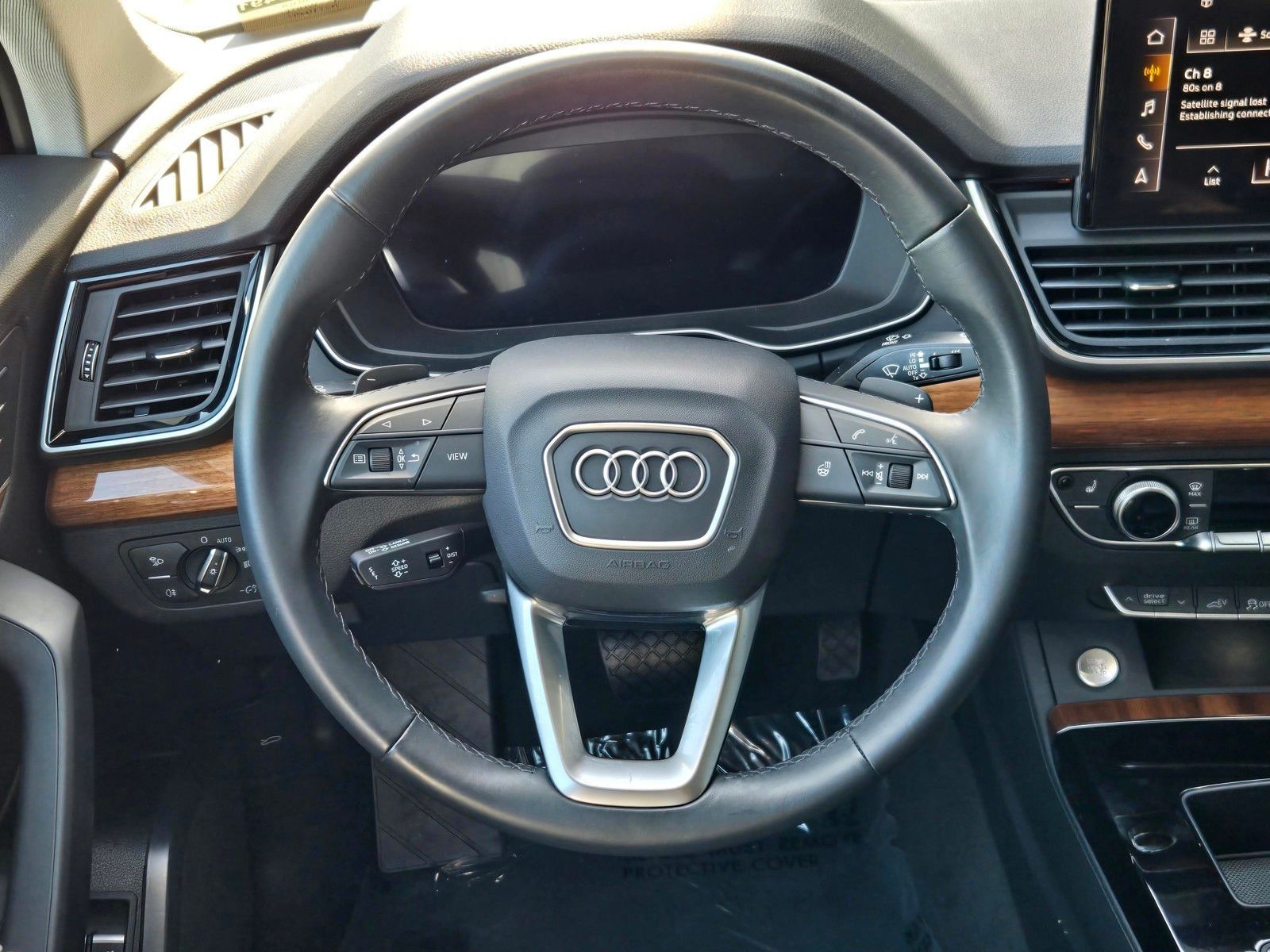 2024 Audi Q5 e 55 Premium — foto completa 14 de 45