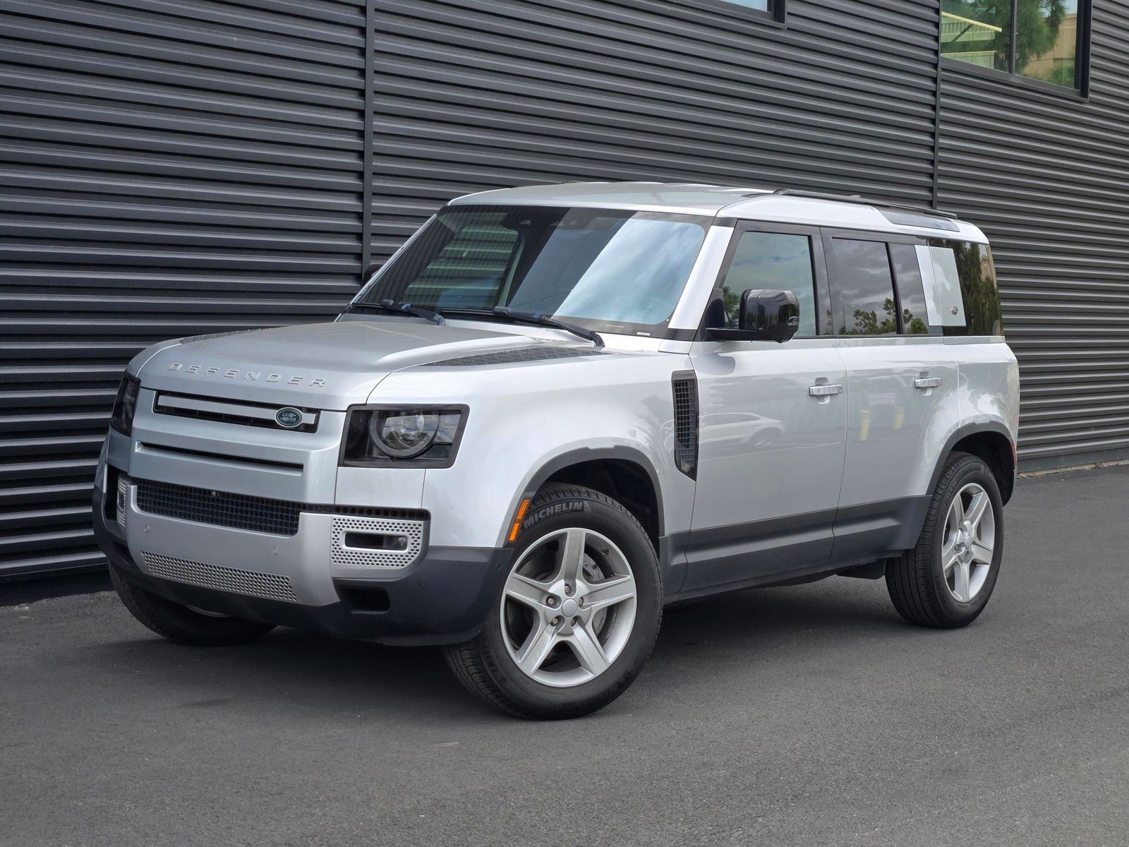 2020 Land Rover Defender 110 SE — foto completa 1 de 45