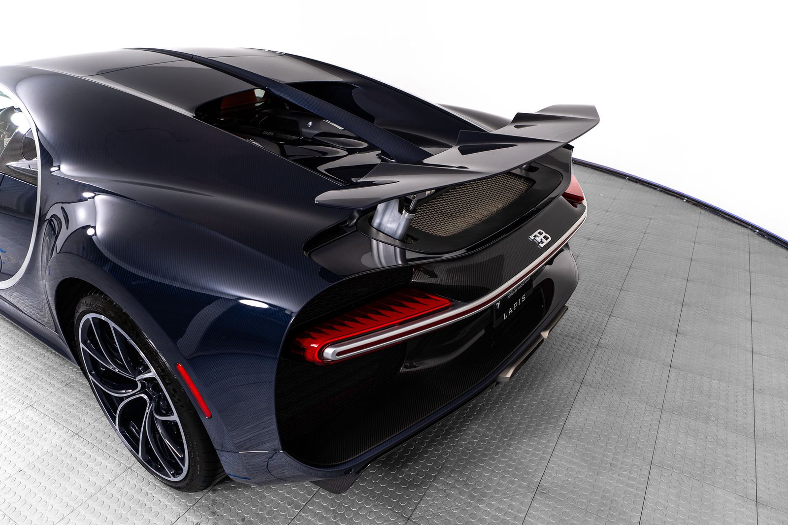 2018 Bugatti Chiron — foto completa 78 de 85