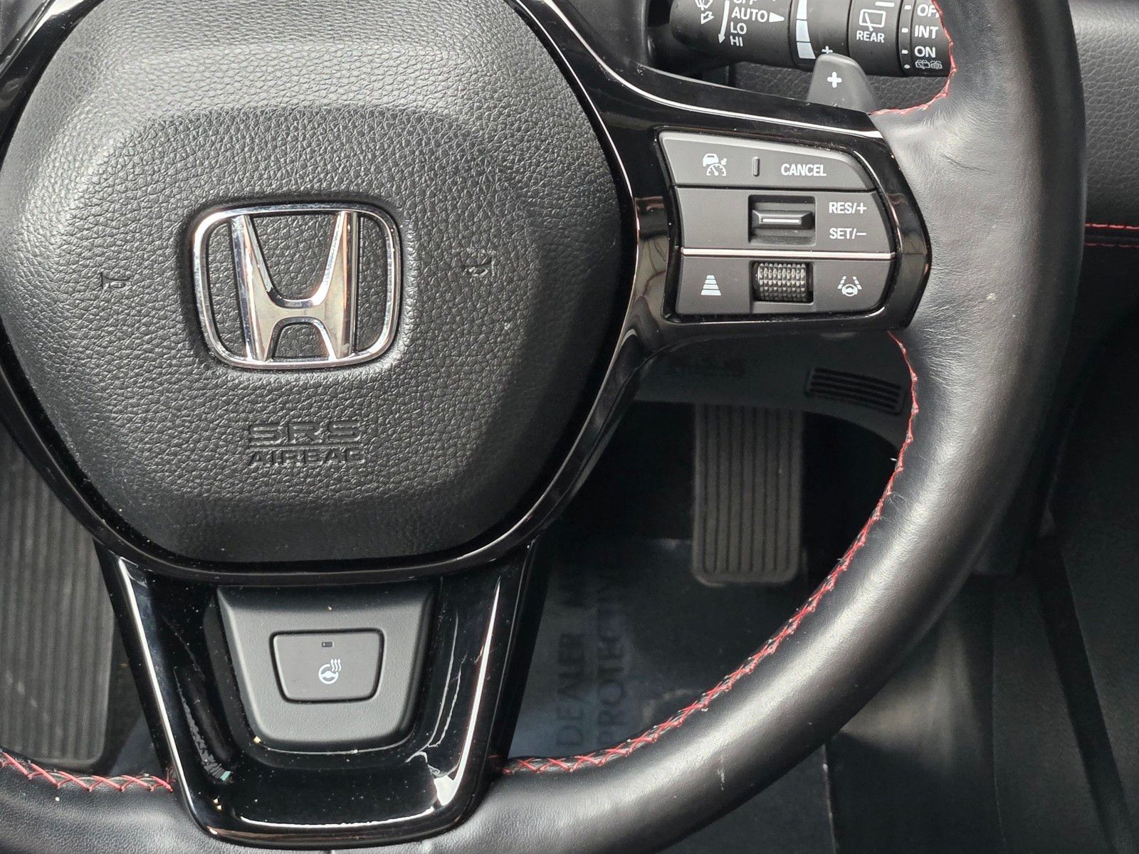 2025 Honda Pilot Black Edition — full photo 17 of 28