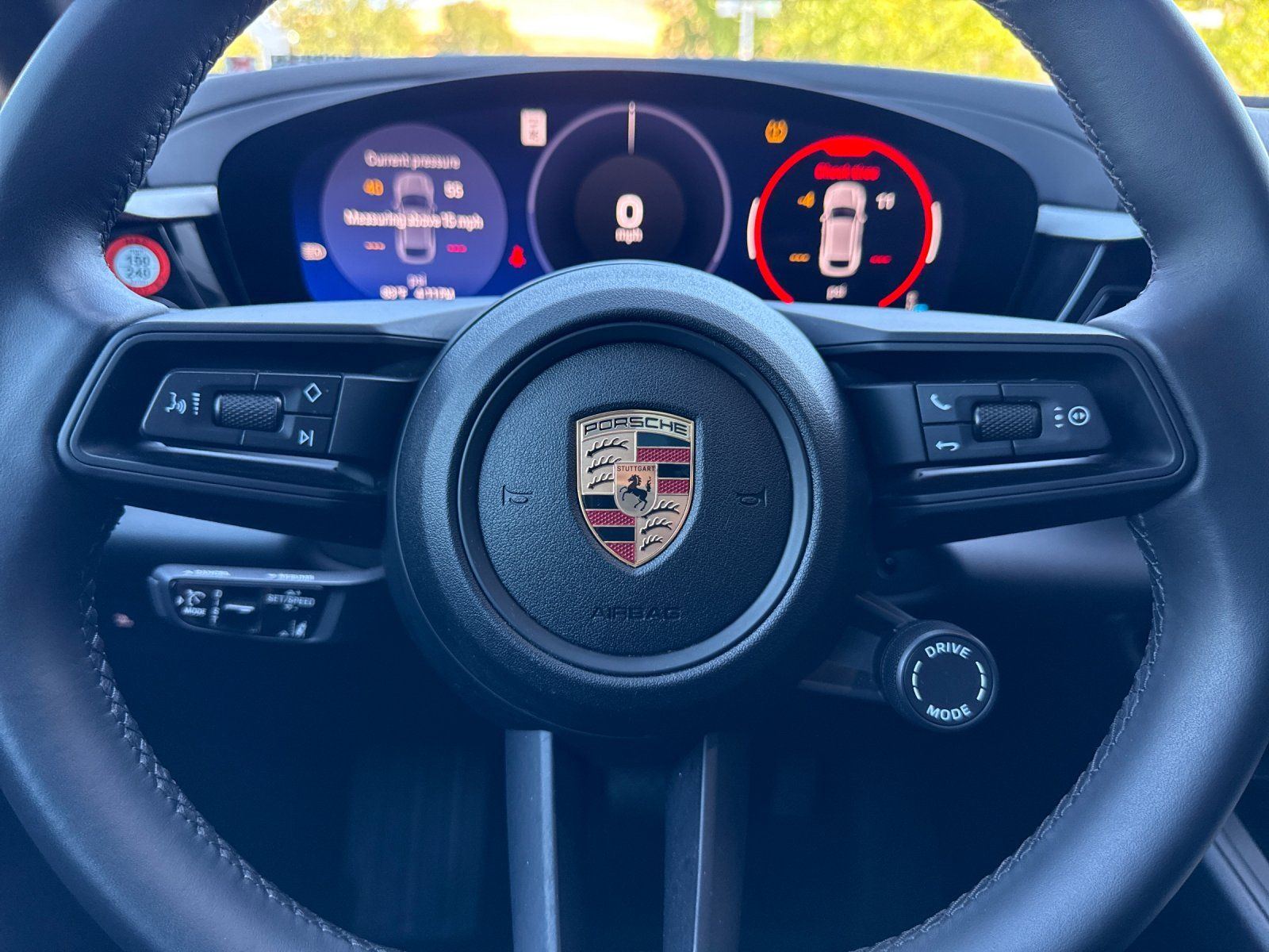 2025 Porsche Macan Electric 4 — foto completa 23 de 28