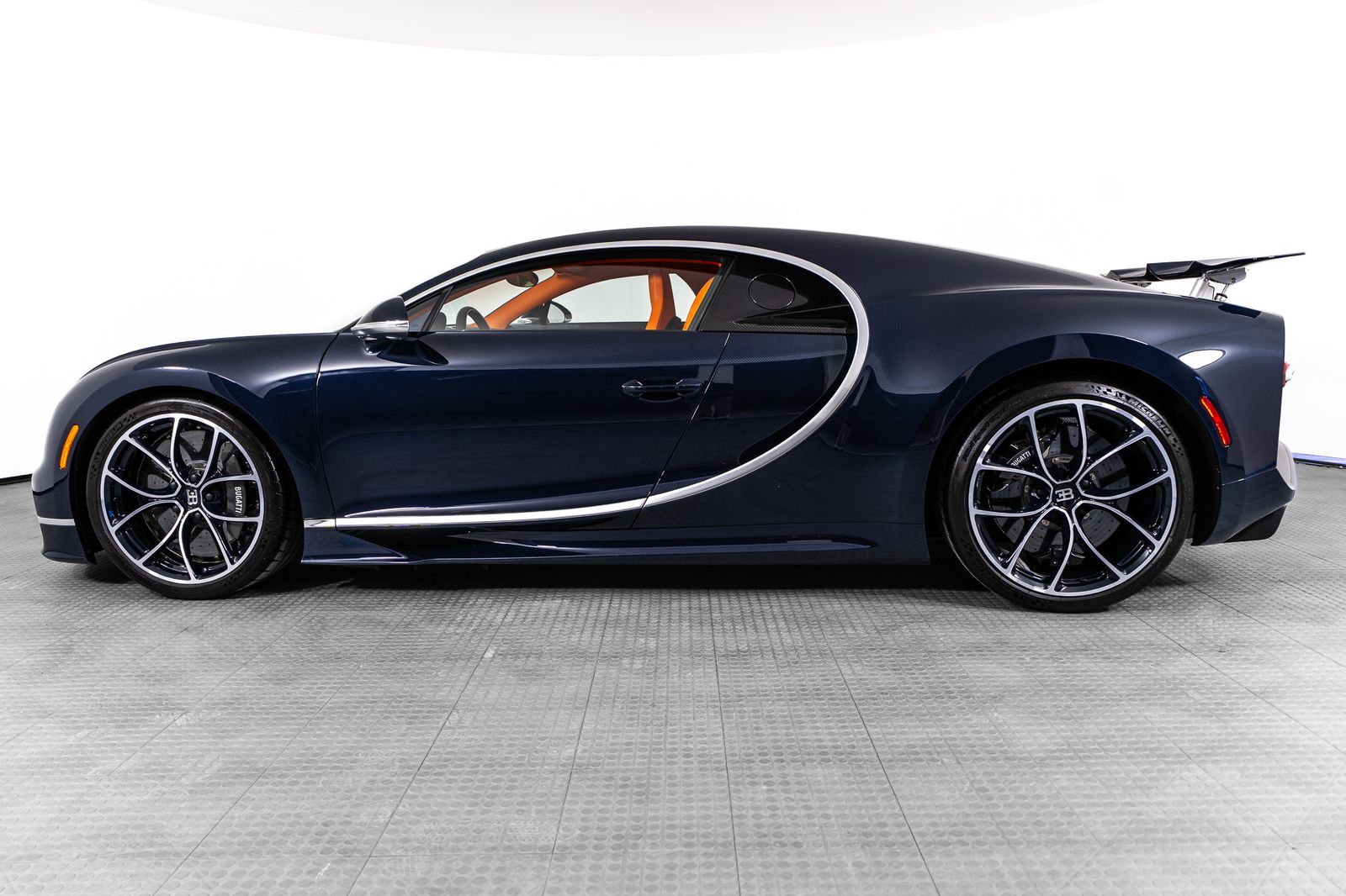 2018 Bugatti Chiron — foto completa 79 de 85