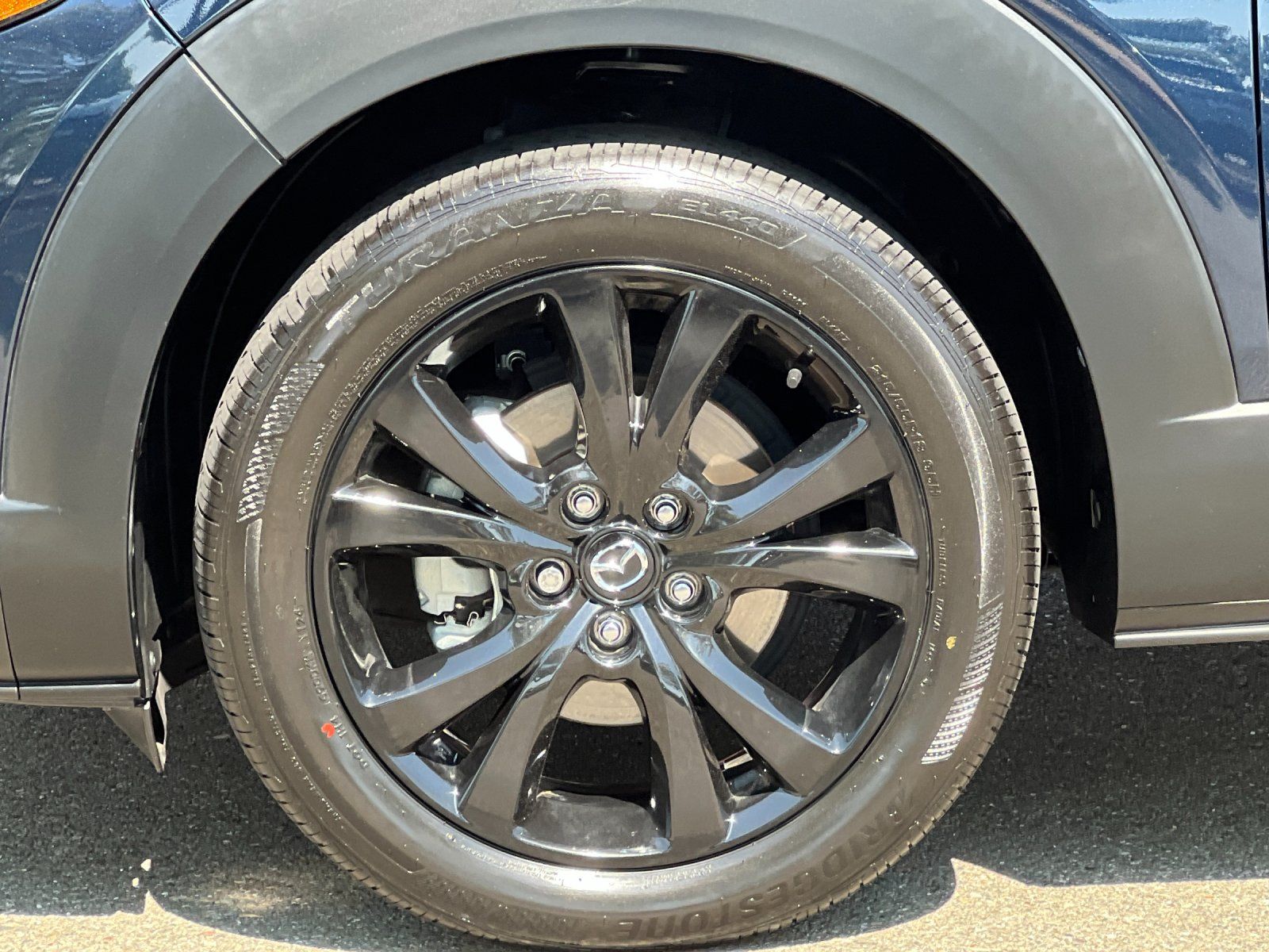 2021 Mazda CX-30 Turbo — foto completa 25 de 28