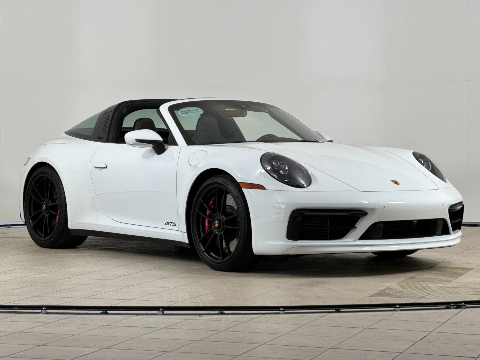 2023 Porsche 911 Targa 4 GTS — full photo 10 of 29
