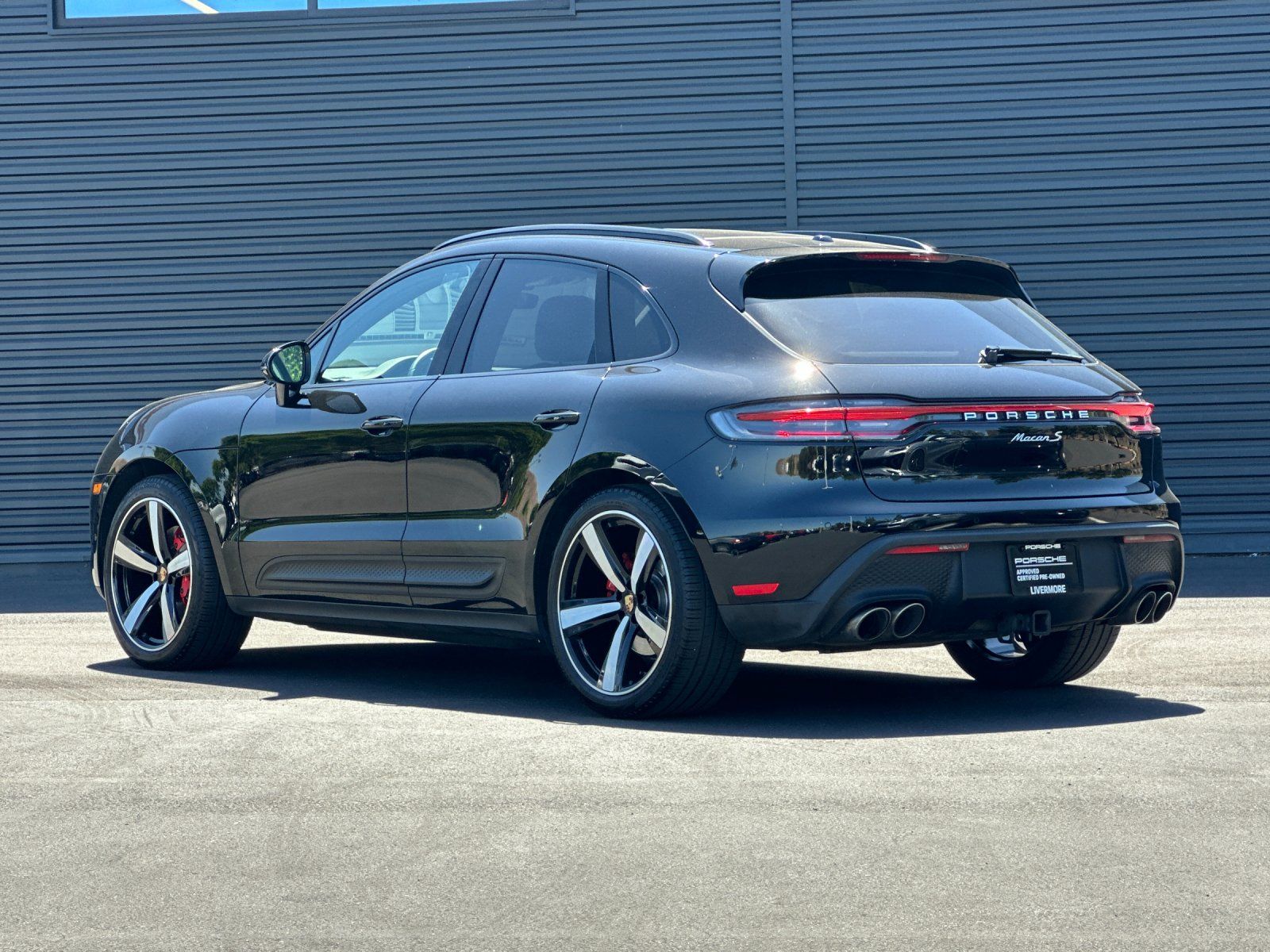 2024 Porsche Macan S — full photo 3 of 27