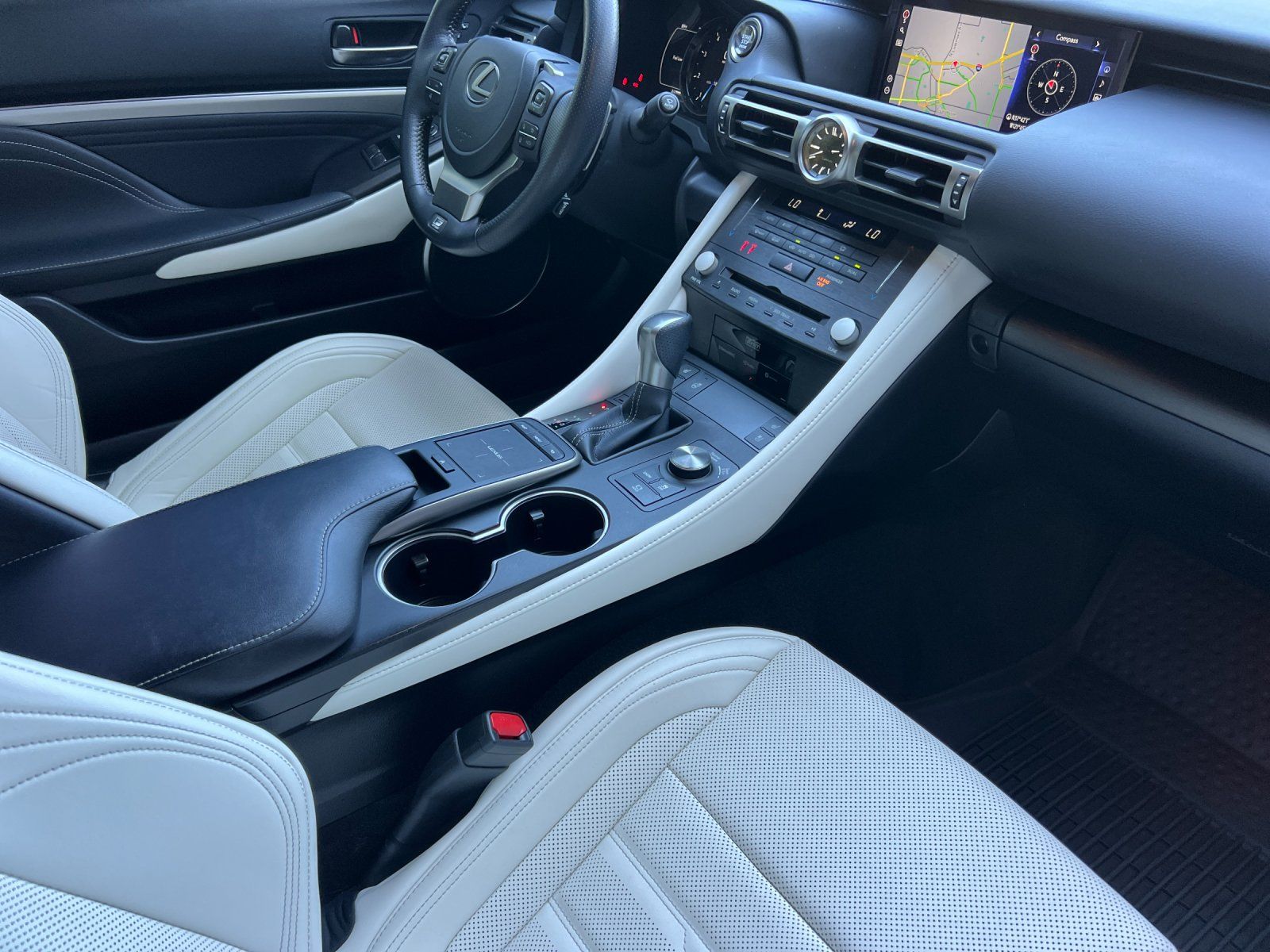 2022 Lexus RC 350 F Sport — full photo 14 of 27