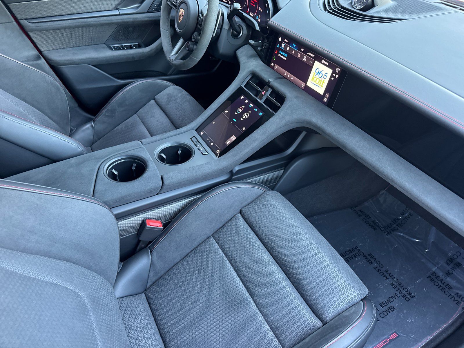 2025 Porsche Taycan GTS — foto completa 16 de 29