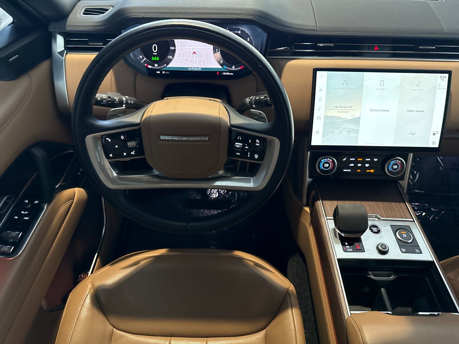 2023 Land Rover Range Rover SE — full photo 13 of 29