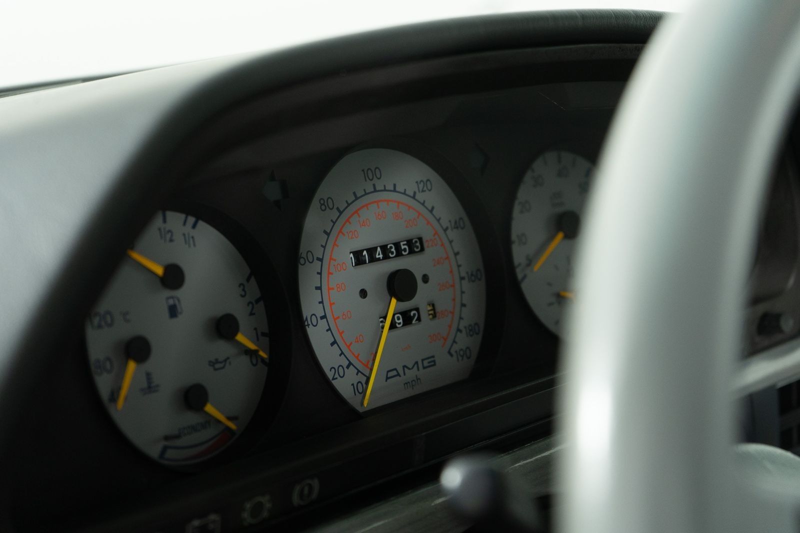 1984 Mercedes-Benz 500-Class 500 SEL — foto completa 43 de 58