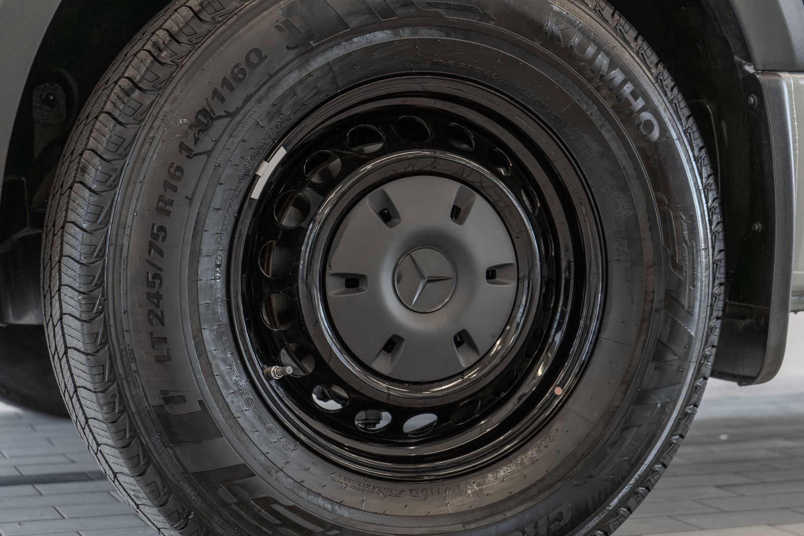 2025 Mercedes-Benz Sprinter 2500 Cargo 144 WB — full photo 27 of 34