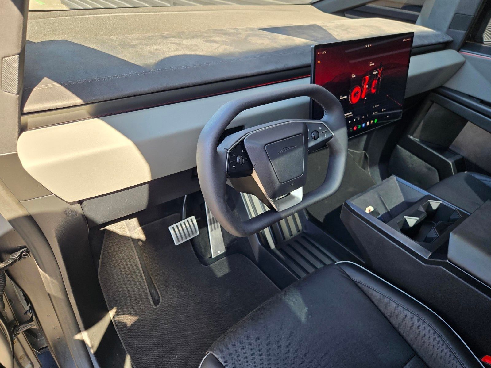 2024 Tesla Cybertruck Cyberbeast — foto completa 17 de 45