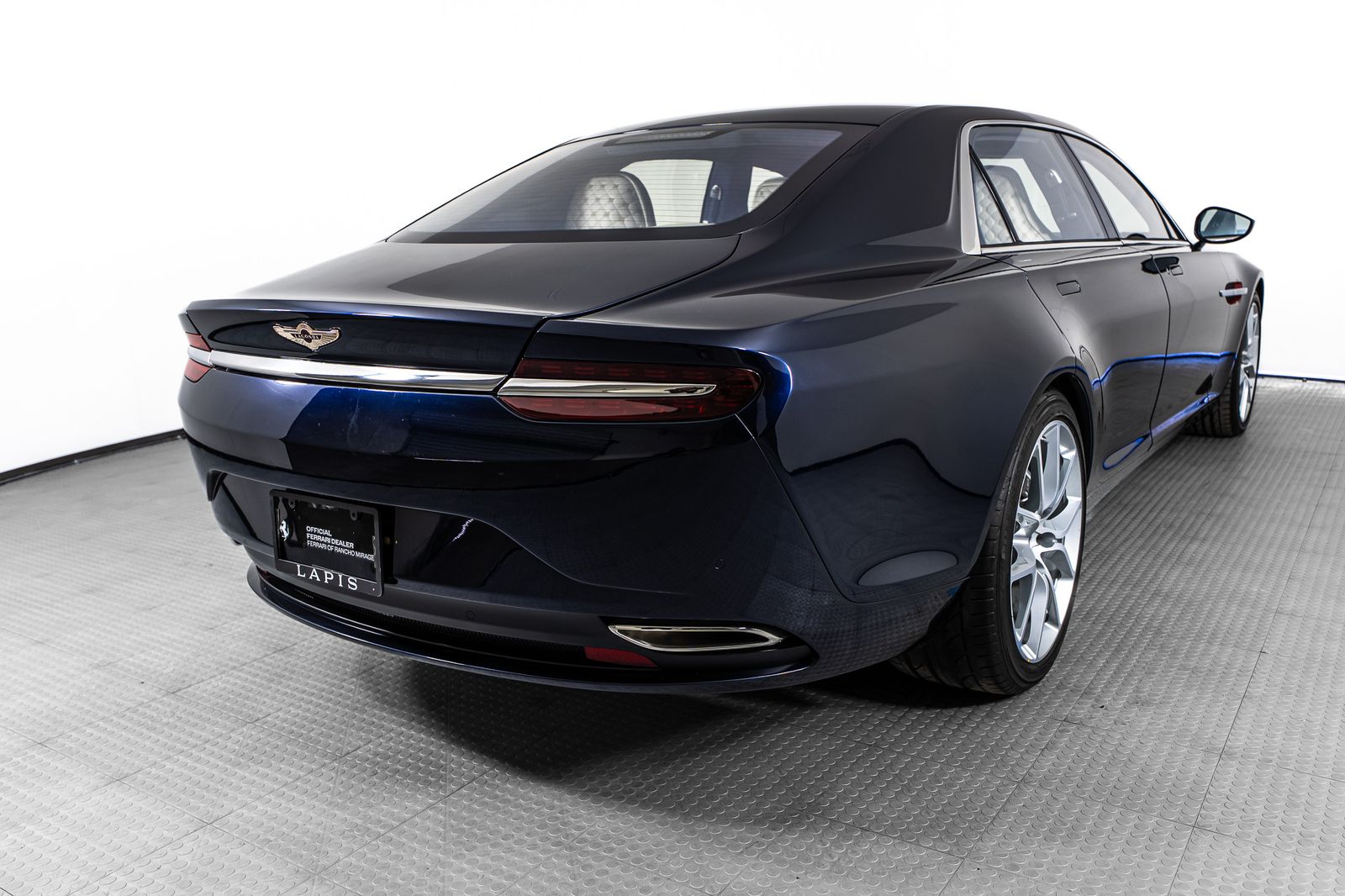 2018 Aston Martin Lagonda Taraf — foto completa 7 de 62