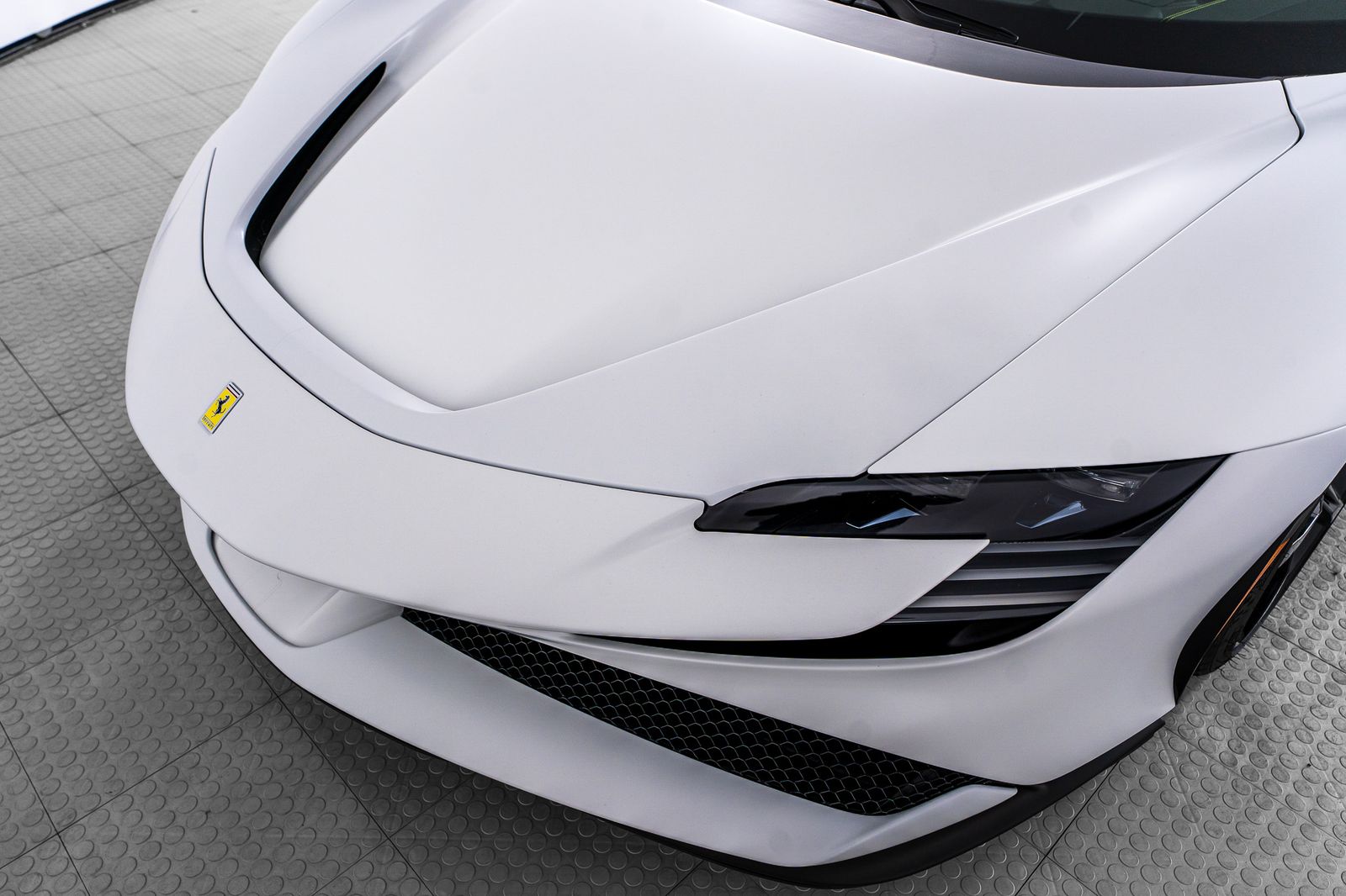 2024 Ferrari SF90 Spider — full photo 26 of 51