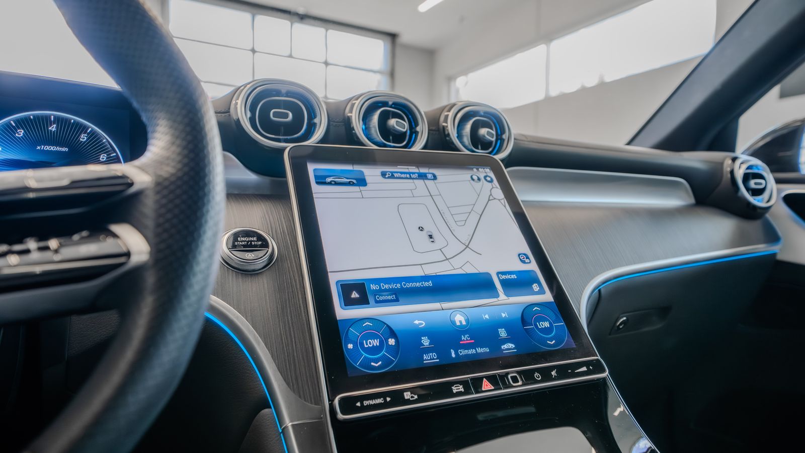 2024 Mercedes-Benz GLC GLC 300 Coupe — full photo 33 of 35