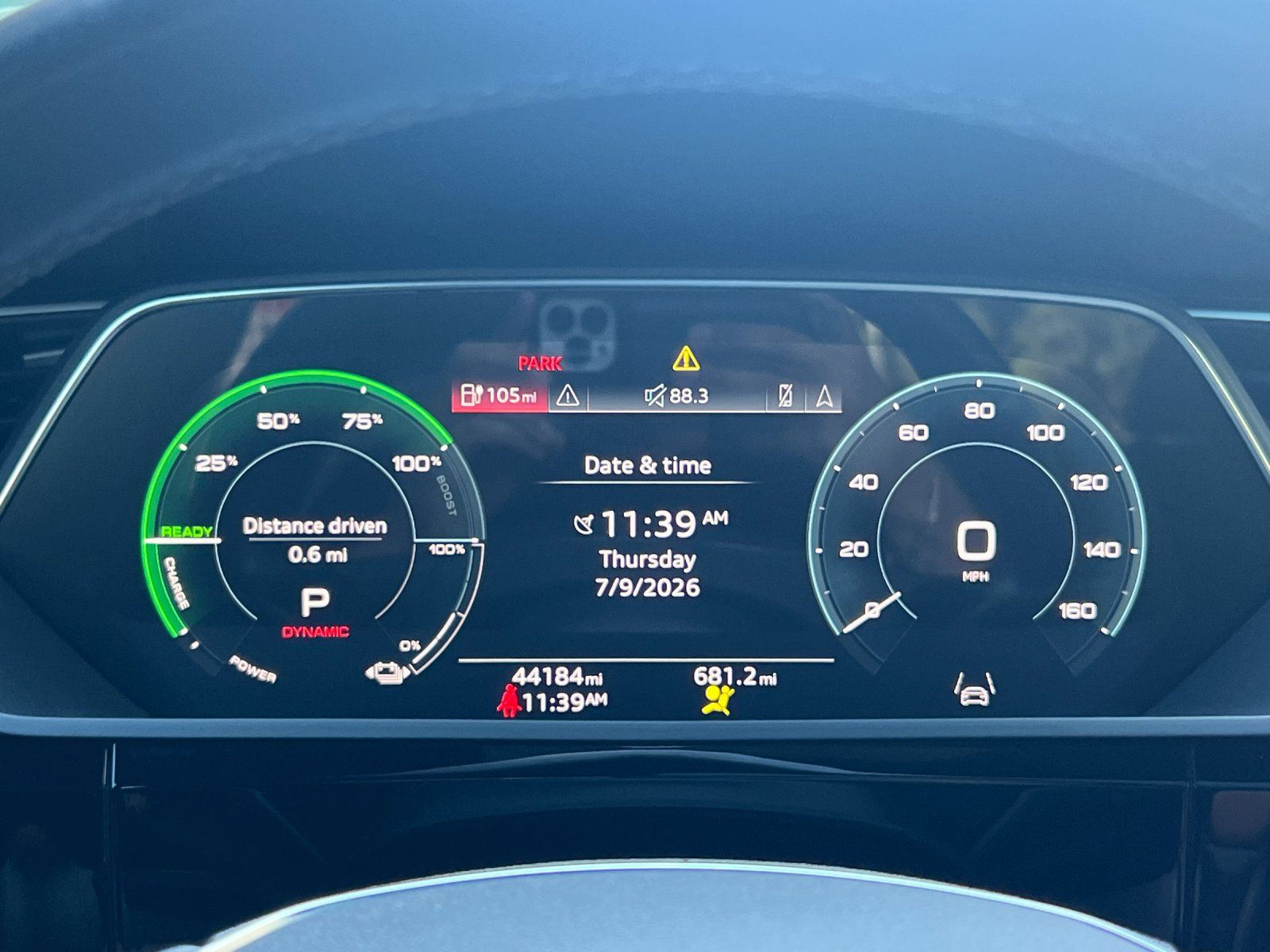 2024 Audi Q8 Sportback e-tron Prestige — foto completa 24 de 28