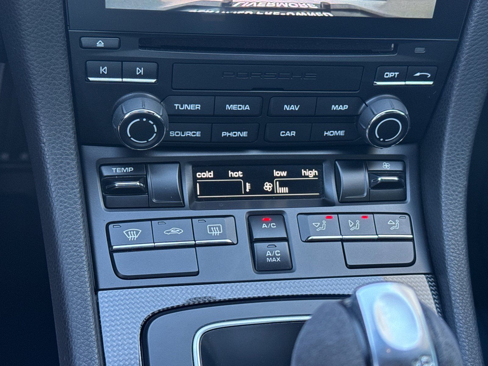 2021 Porsche 718 Cayman GT4 — full photo 18 of 26