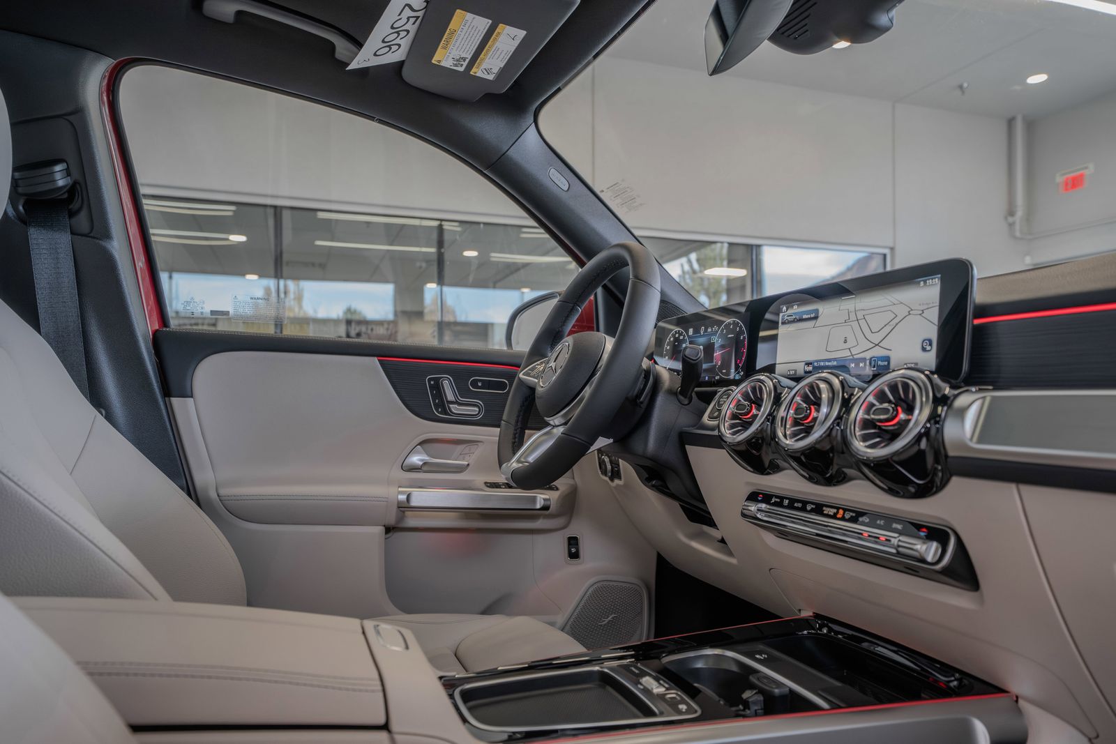 2026 Mercedes-Benz GLB GLB 250 — full photo 18 of 36
