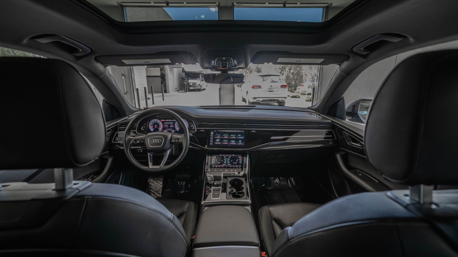 2020 Audi Q8 55 Premium Plus — full photo 26 of 34