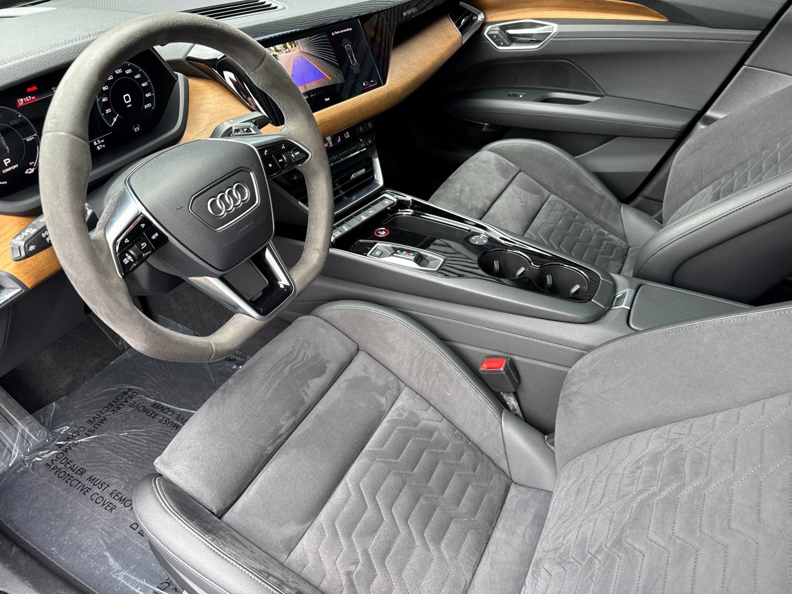 2023 Audi e-tron GT Premium Plus — full photo 9 of 27