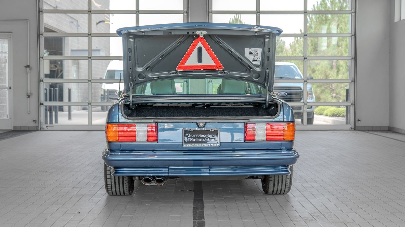 1984 Mercedes 500 SEL — foto completa 16 de 46