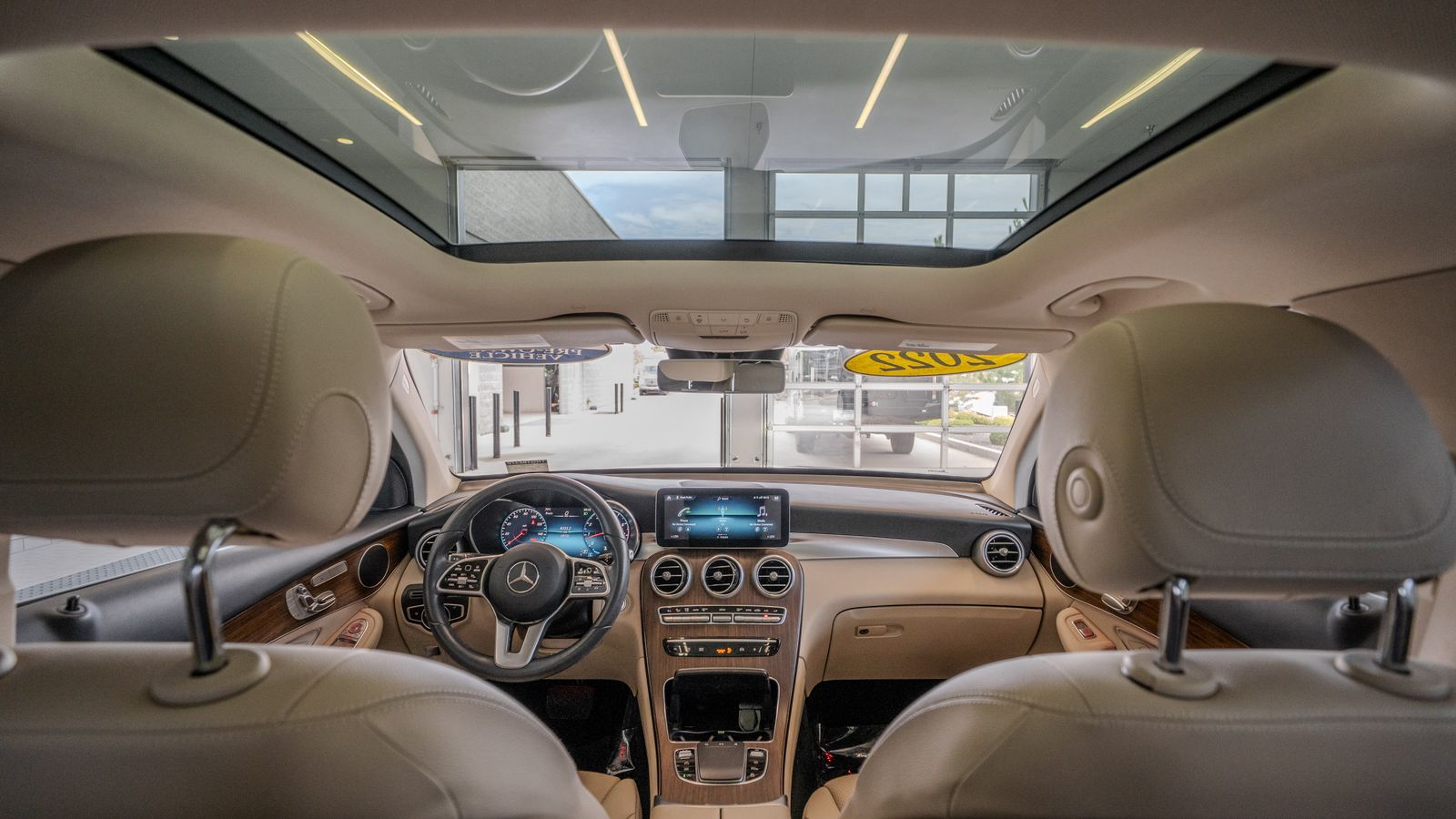 2022 Mercedes-Benz GLC GLC 300 — full photo 27 of 35