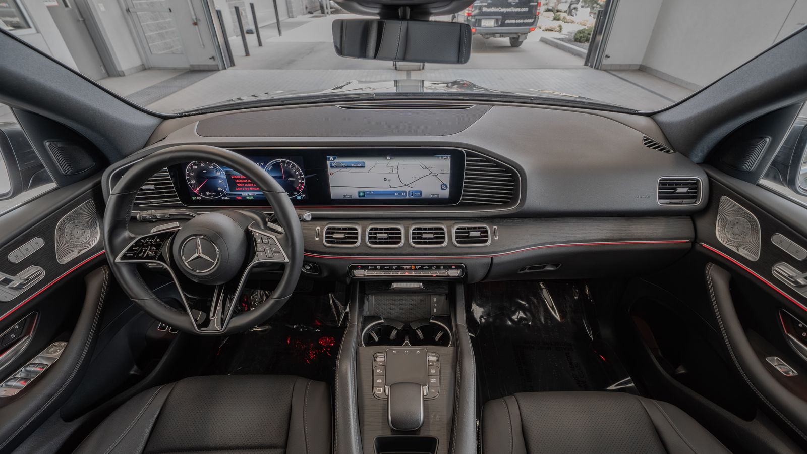 2025 Mercedes-Benz GLE GLE 450e — full photo 8 of 35