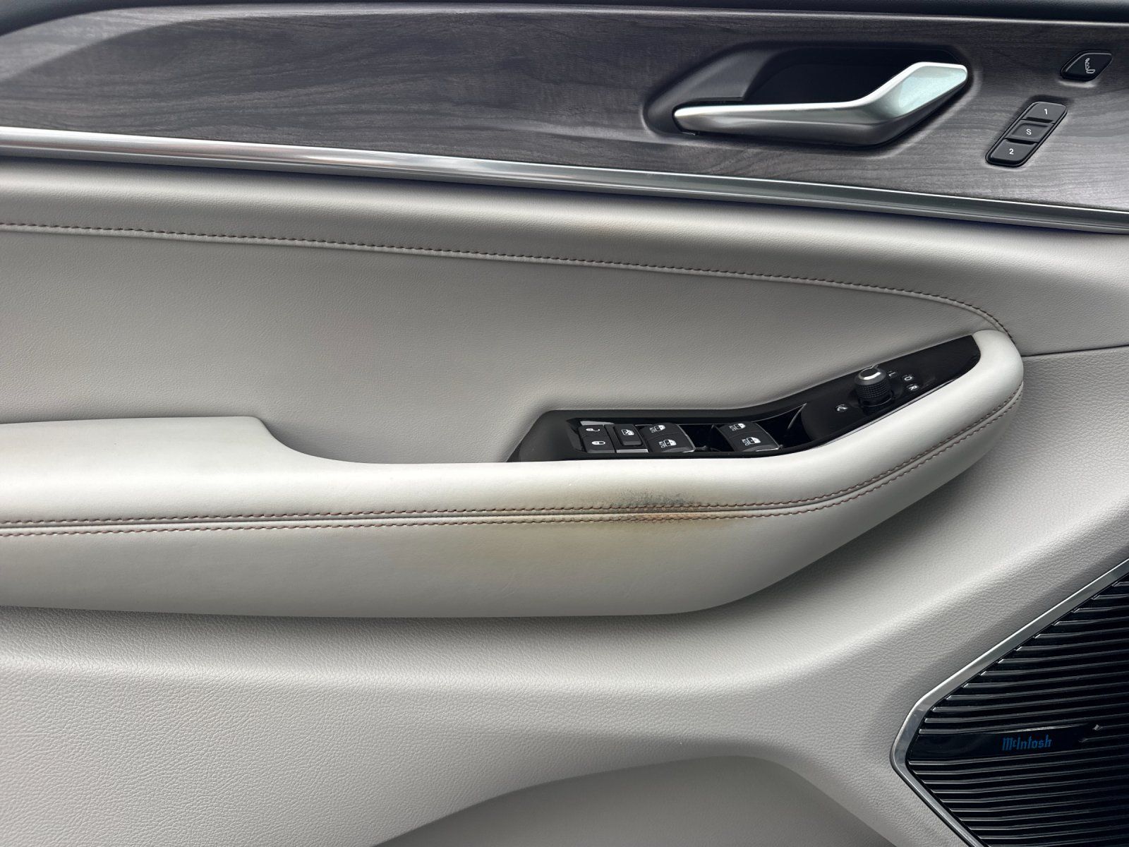 2021 Jeep Grand Cherokee L Overland — full photo 12 of 30