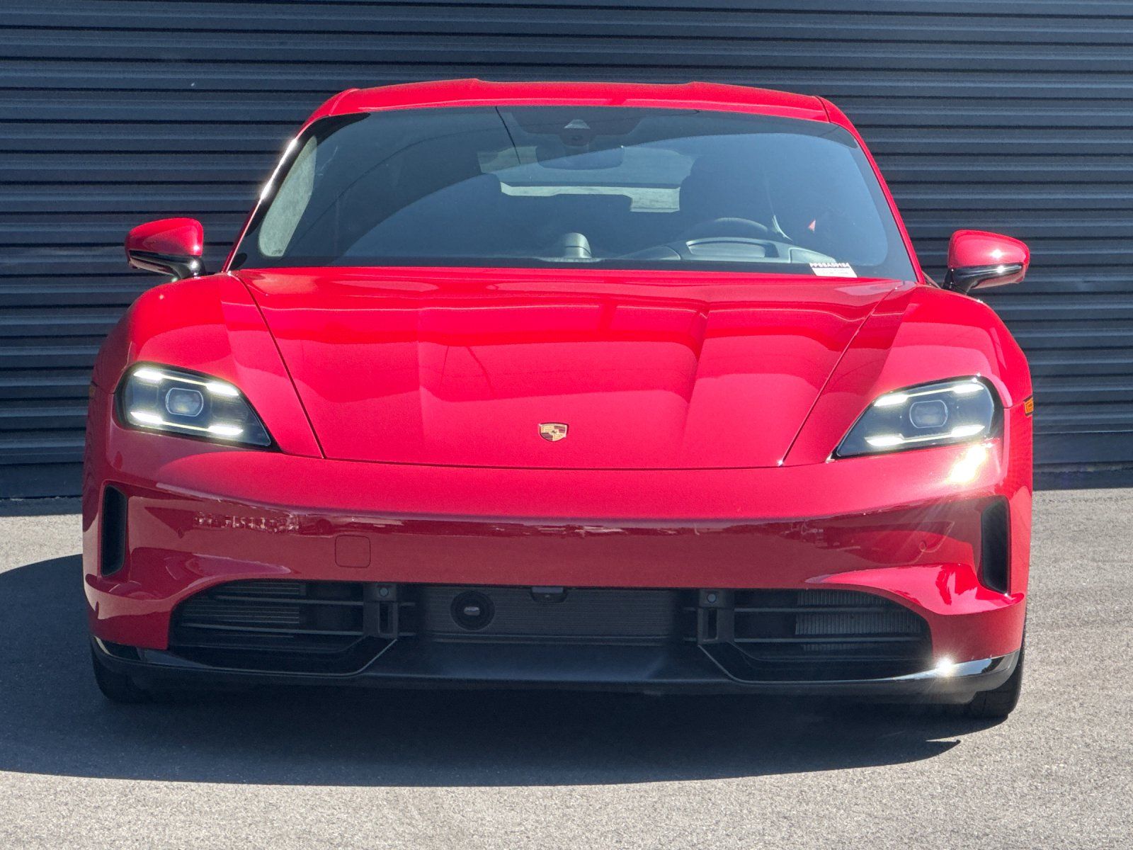 2025 Porsche Taycan GTS — full photo 11 of 28