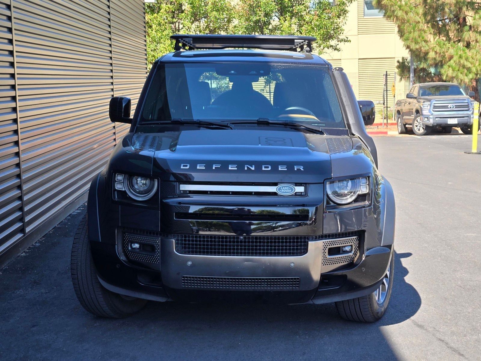 2023 Land Rover Defender 130 X — foto completa 2 de 45