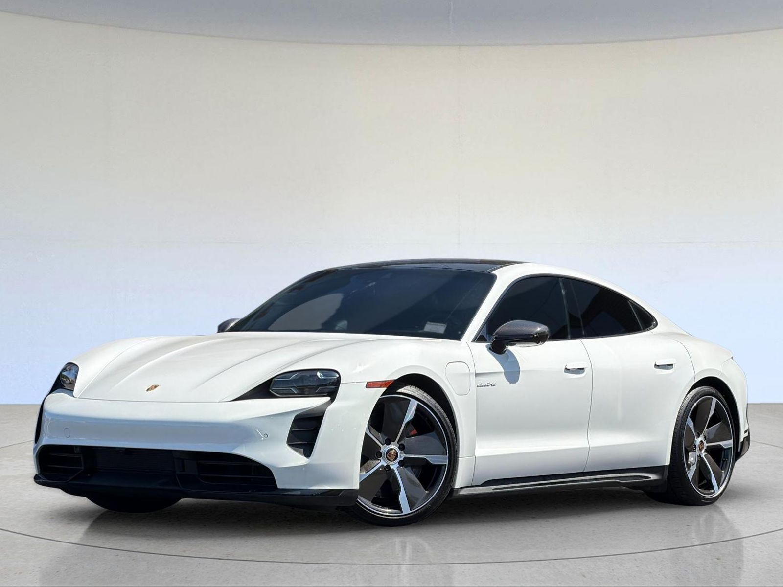 2021 Porsche Taycan Turbo — full photo 2 of 29