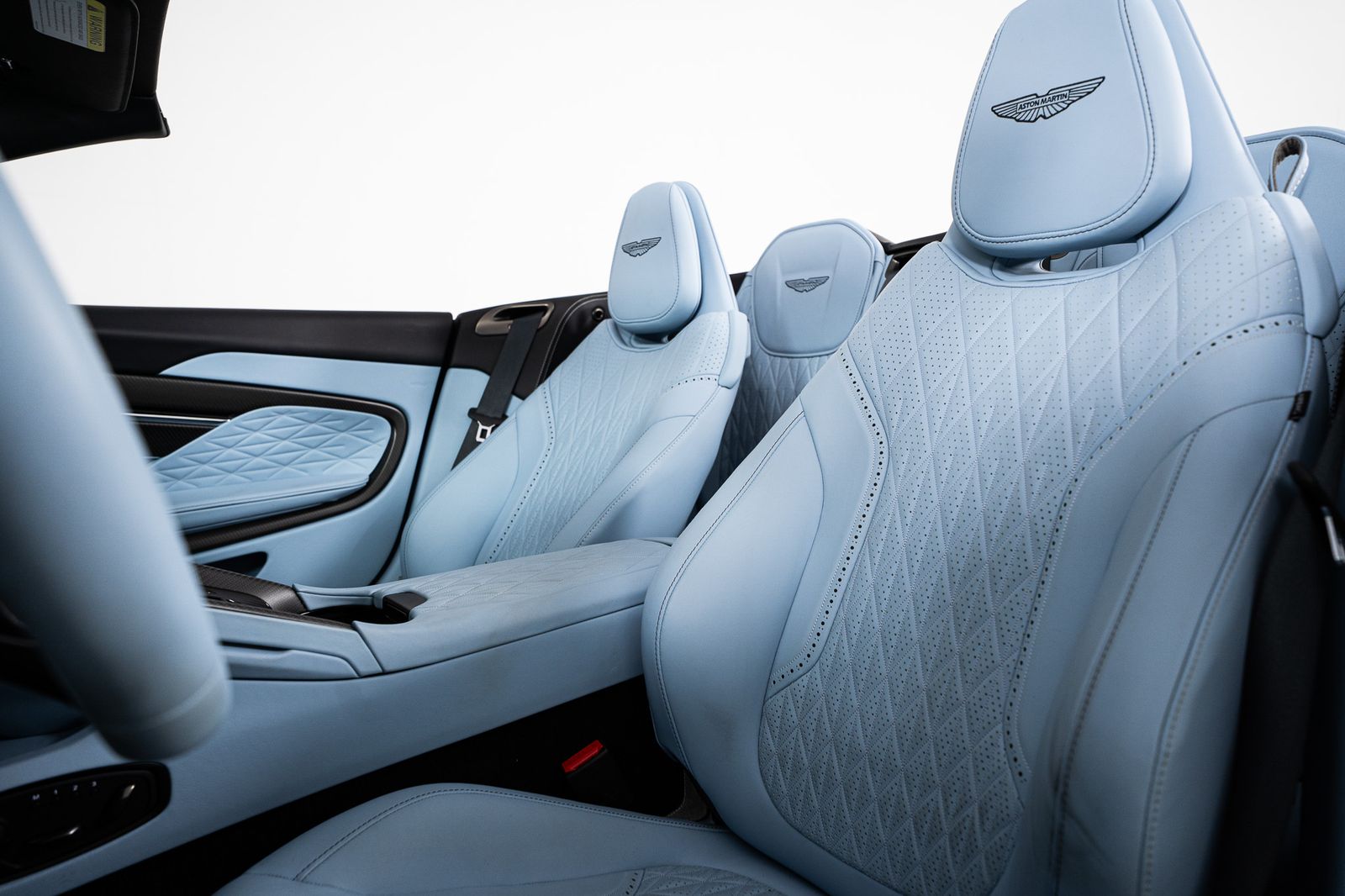 2024 Aston Martin DB12 Volante — foto completa 25 de 55