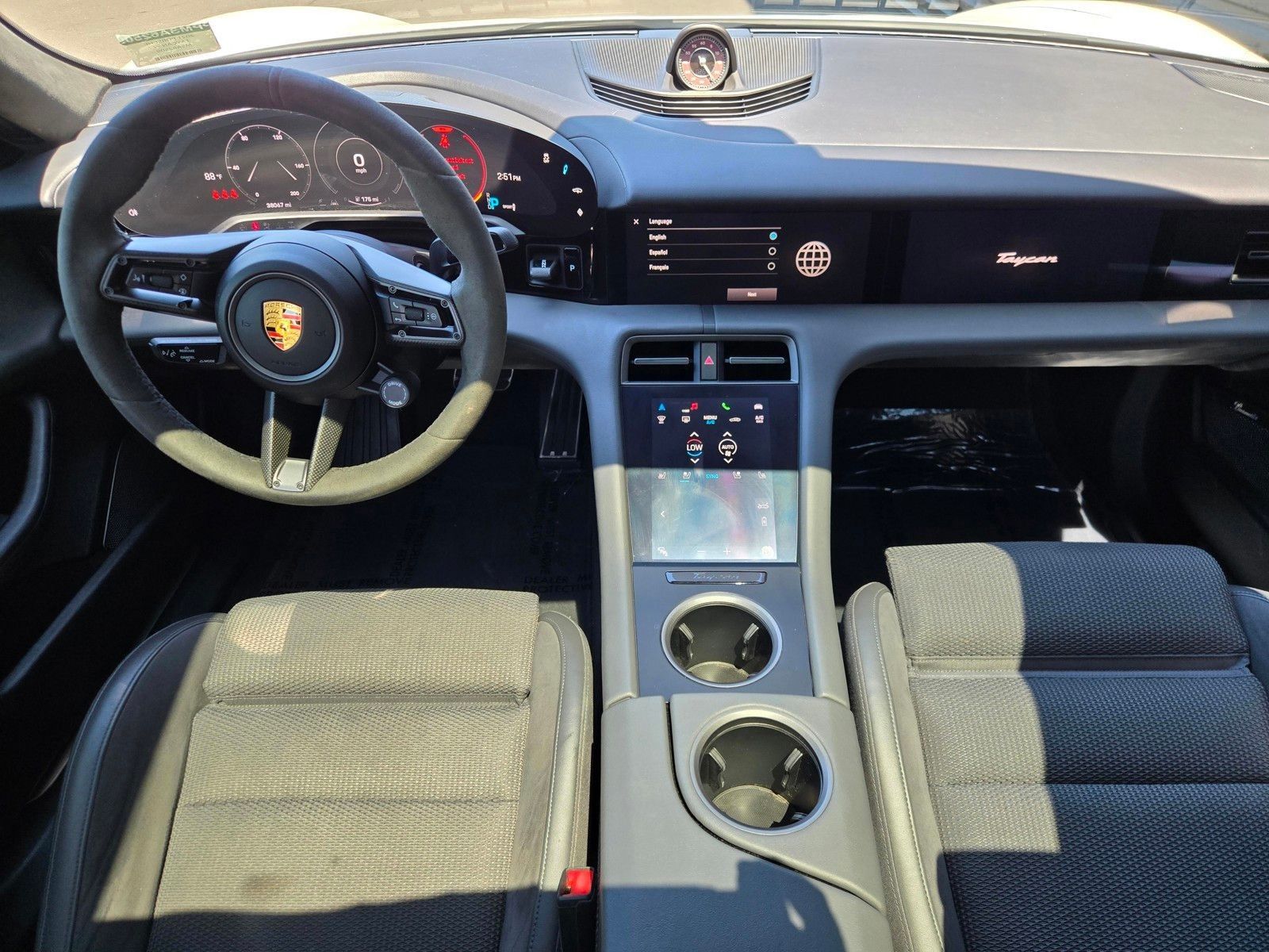 2021 Porsche Taycan Turbo — foto completa 13 de 27