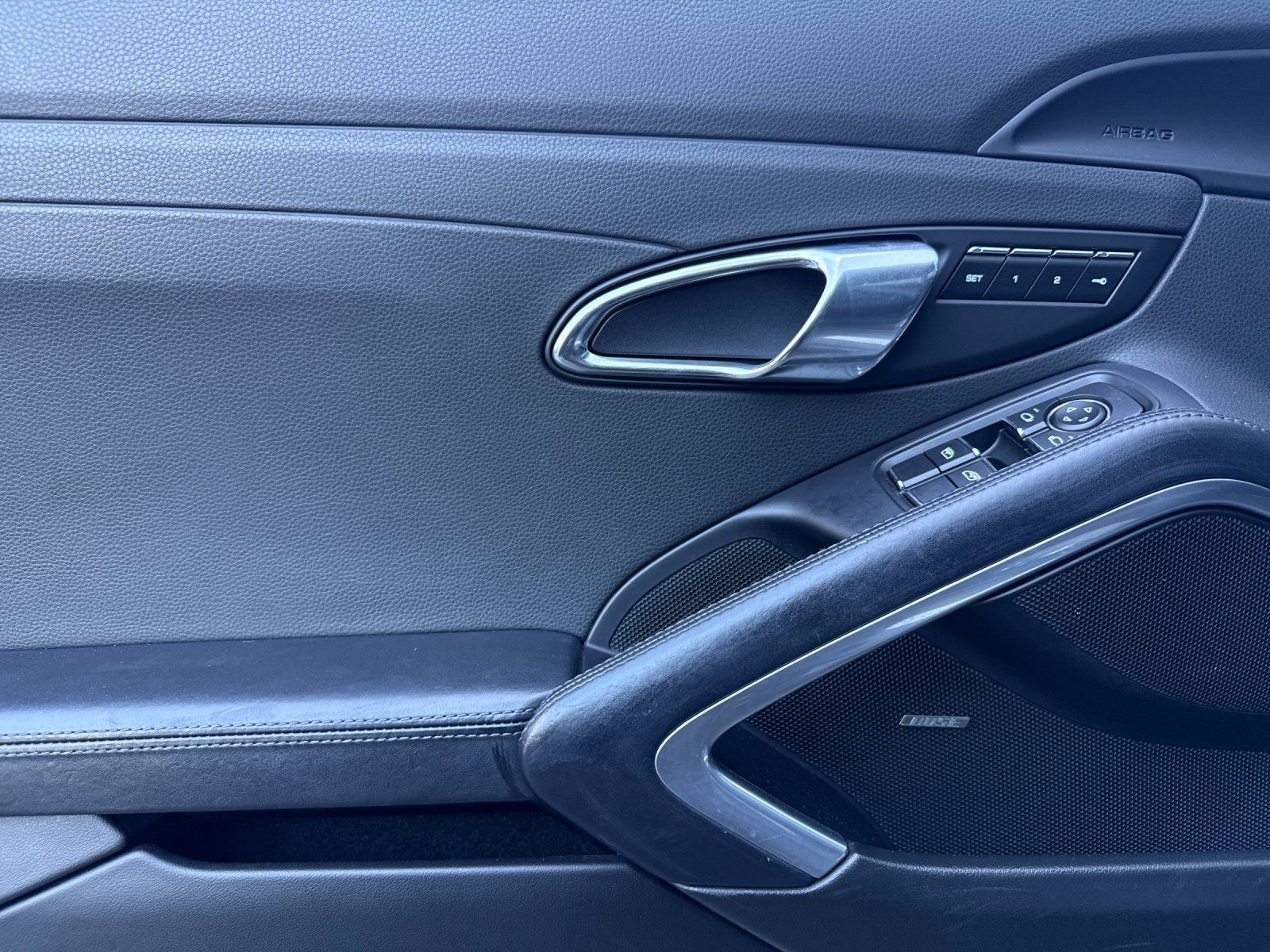2017 Porsche 911 Carrera — full photo 13 of 29