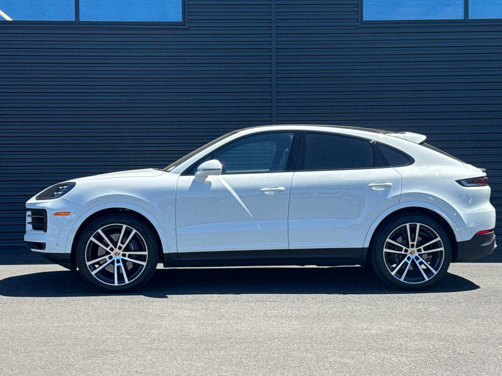 2026 Porsche Cayenne Coupe Base — full photo 2 of 29