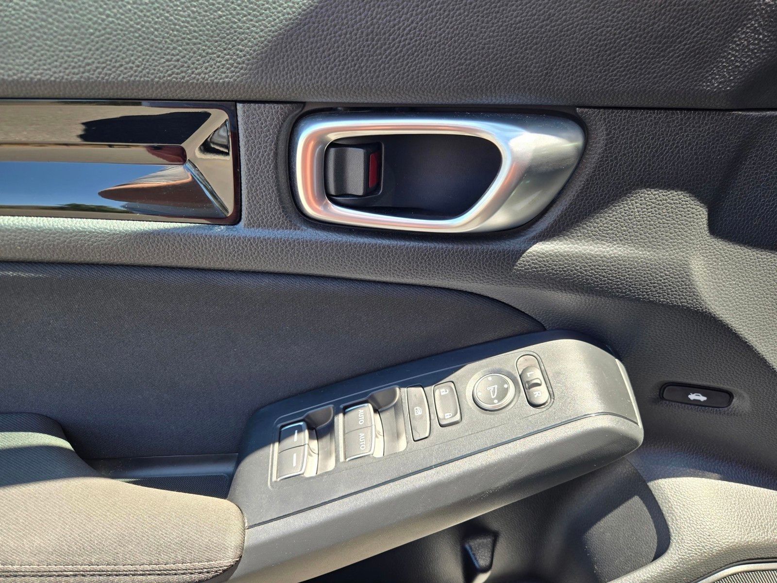 2024 Honda Civic EX — full photo 17 of 45