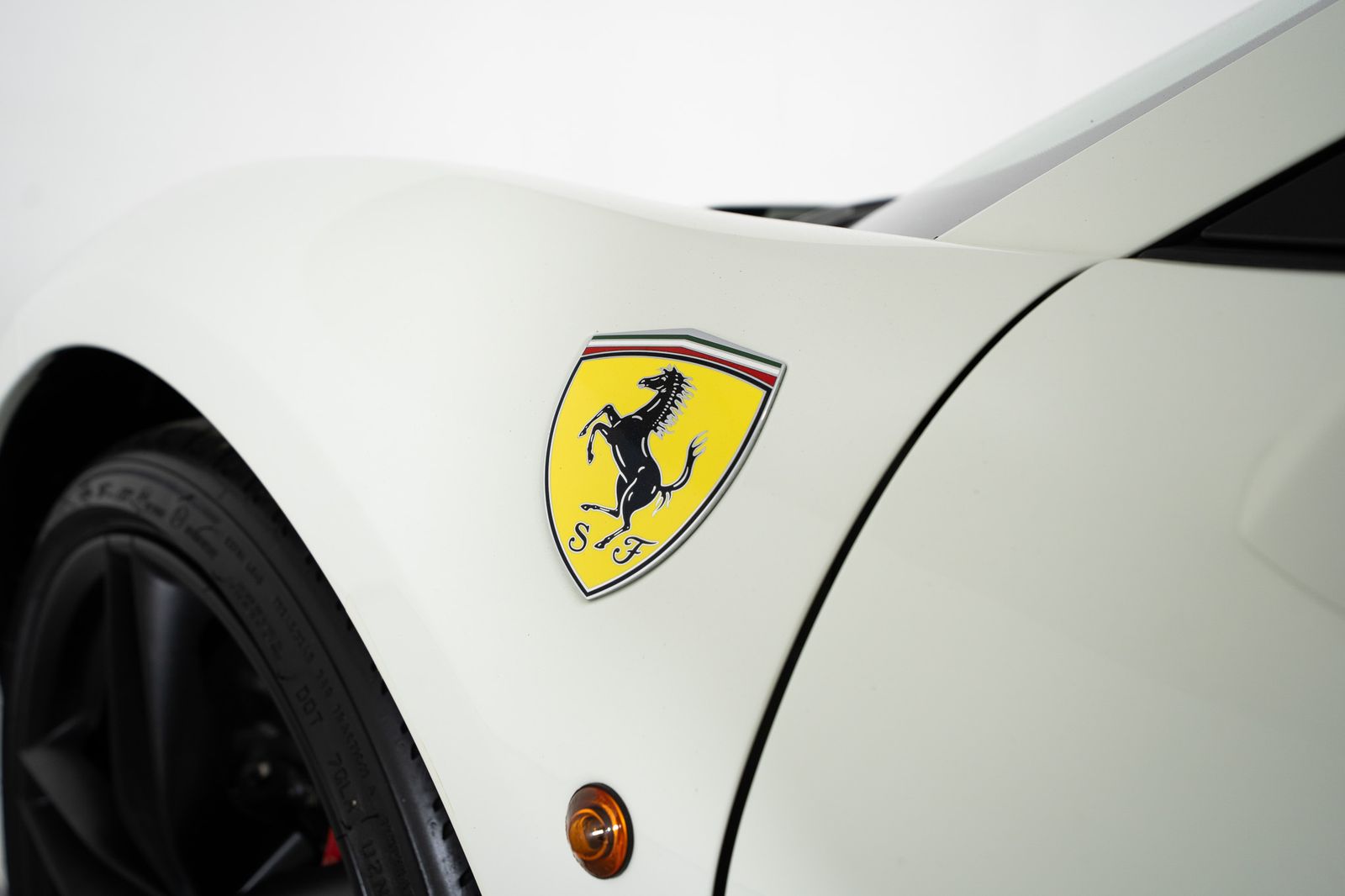 2019 Ferrari 488 Spider — foto completa 9 de 41