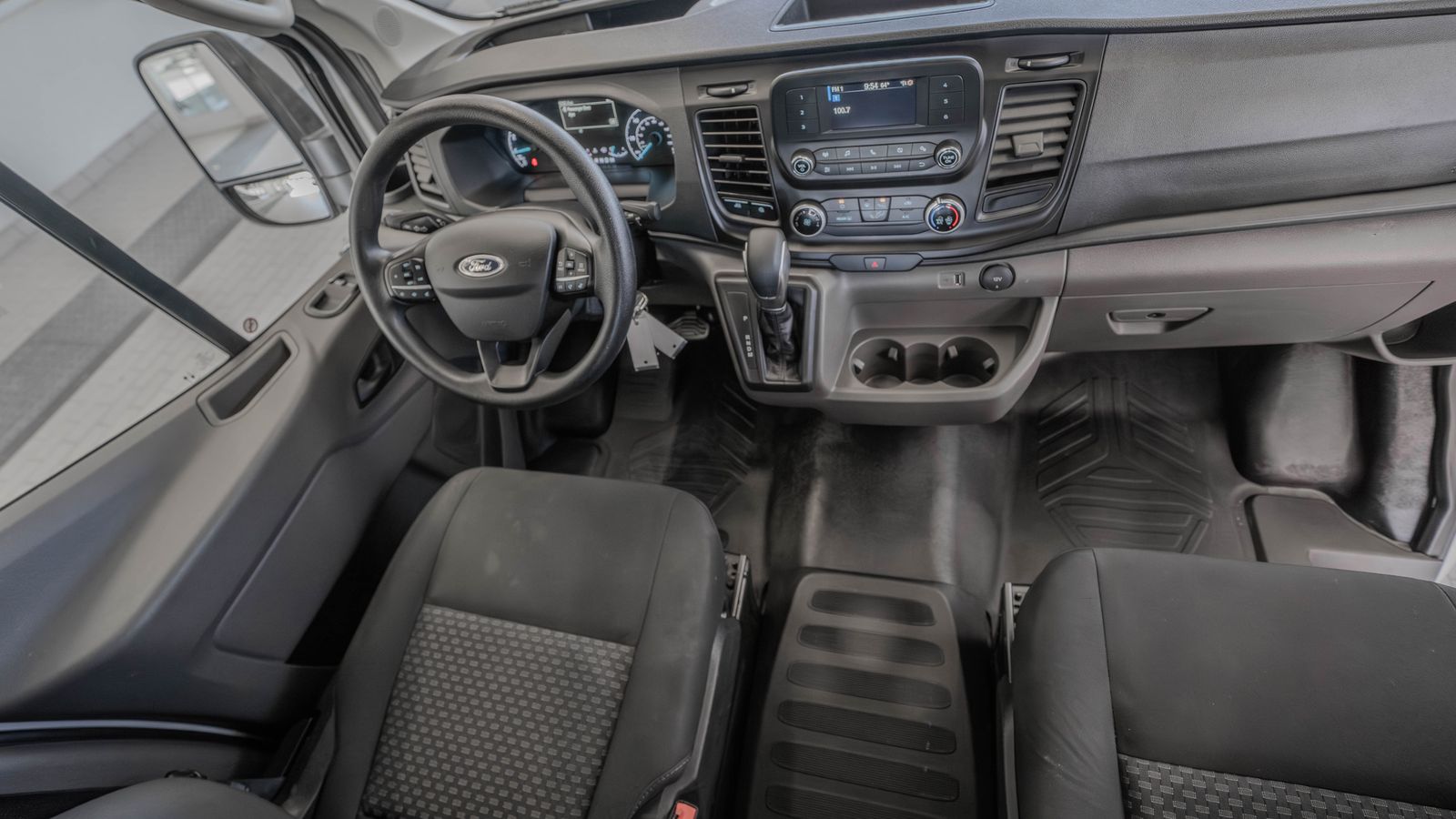 2025 Ford Transit-250 Base — foto completa 25 de 31