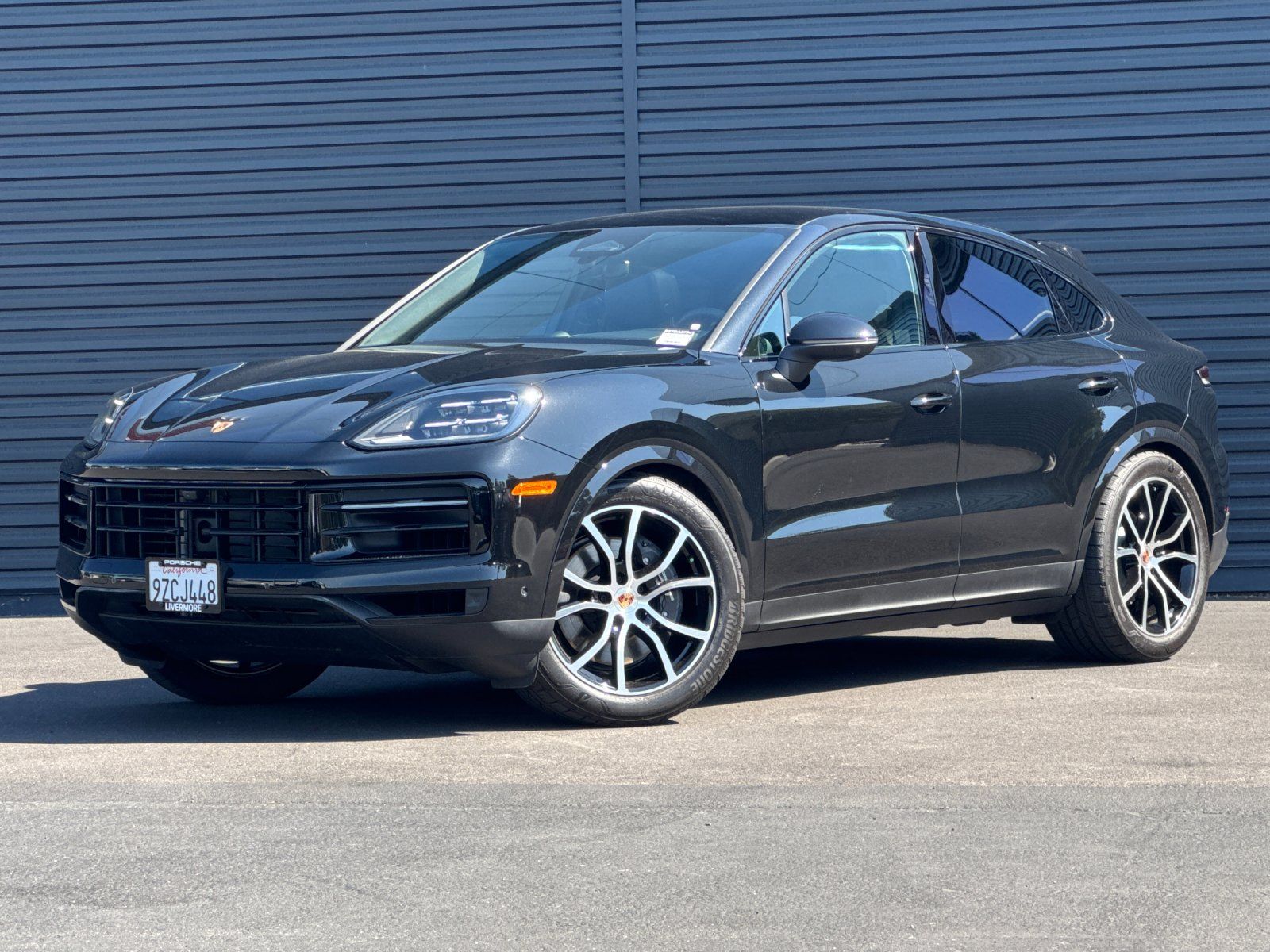 2026 Porsche Cayenne Coupe Base — full photo 1 of 29