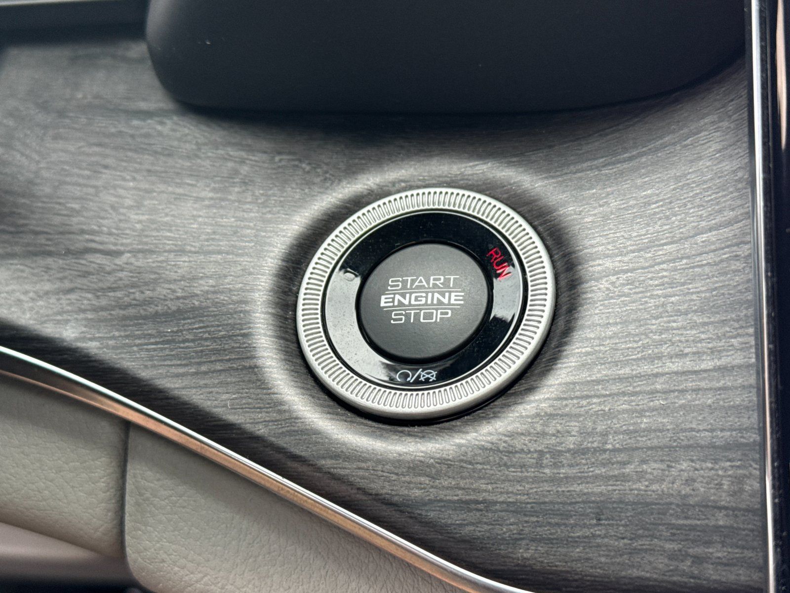 2021 Jeep Grand Cherokee L Overland — full photo 24 of 30