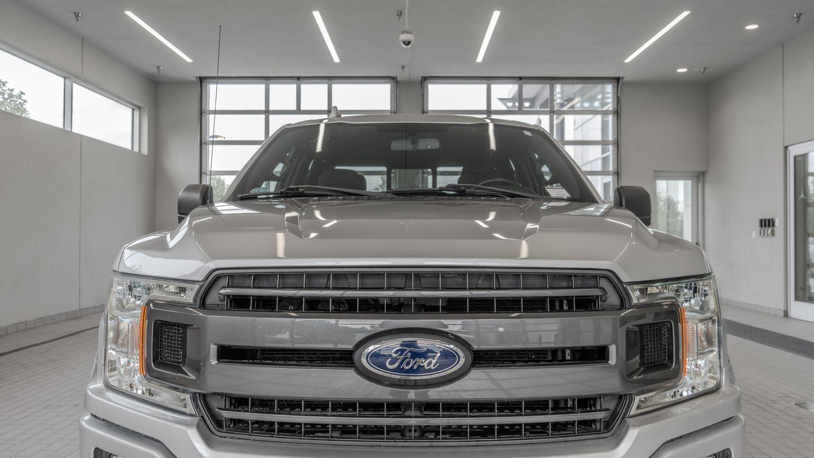 2018 Ford F-150 XLT — foto completa 22 de 33