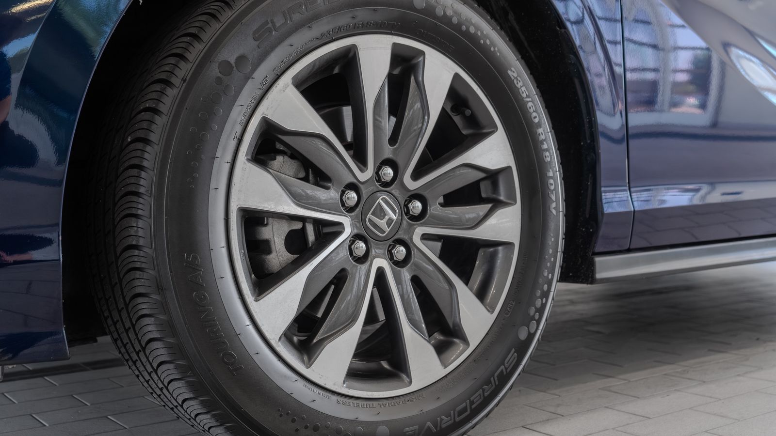 2024 Honda Odyssey EX-L — foto completa 30 de 34